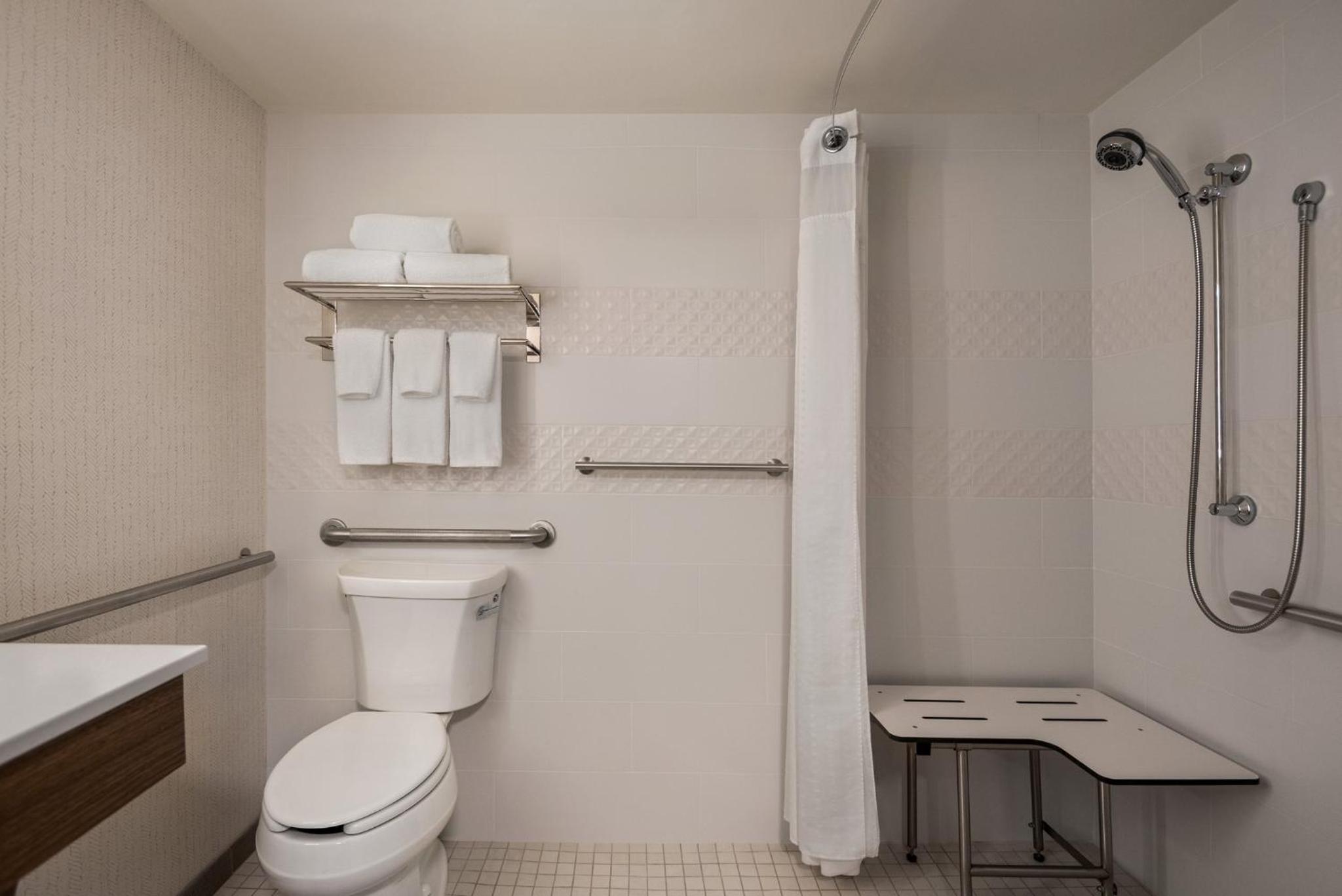 Double Room - Disability Access - Photo 7