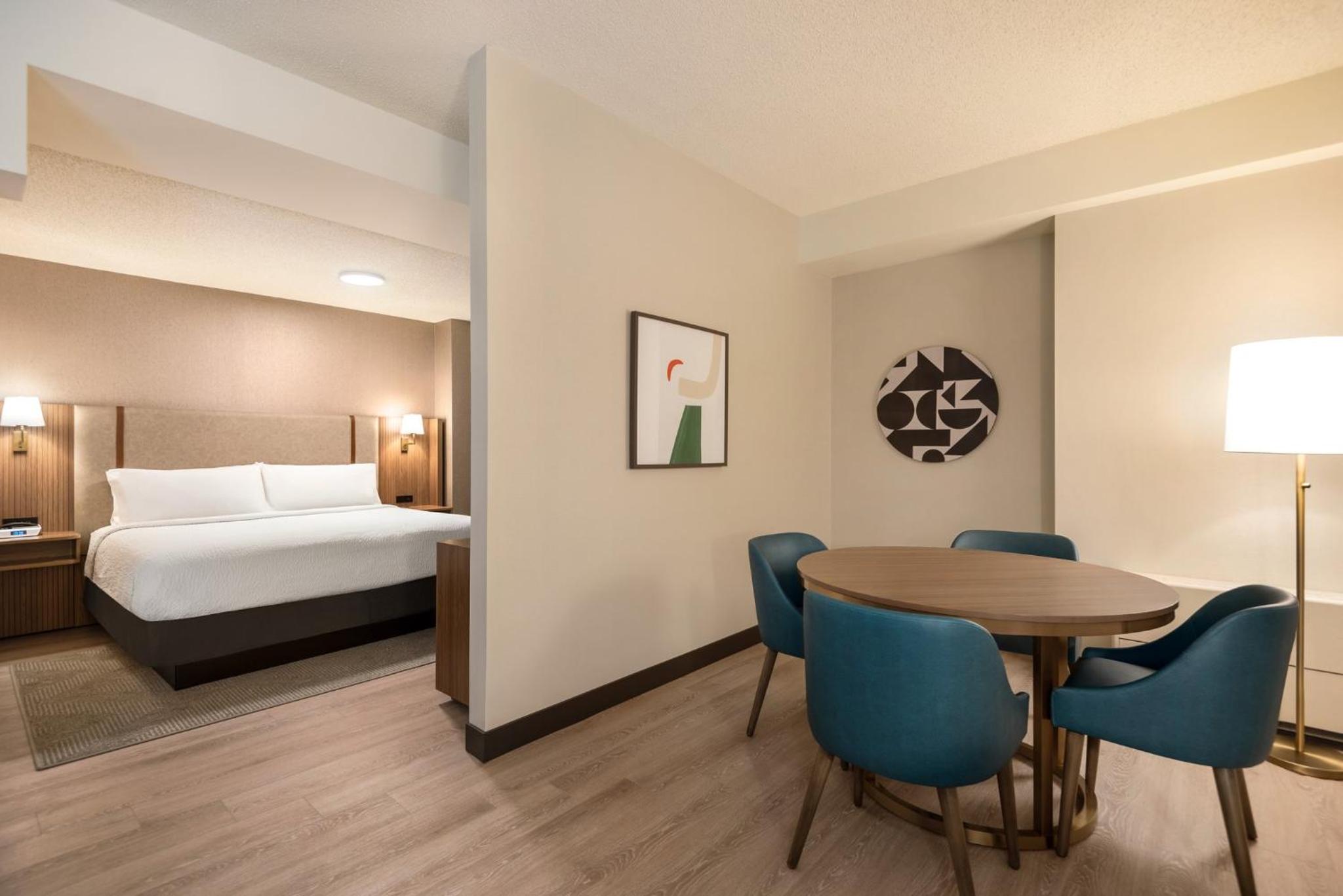 King Suite - Photo 1