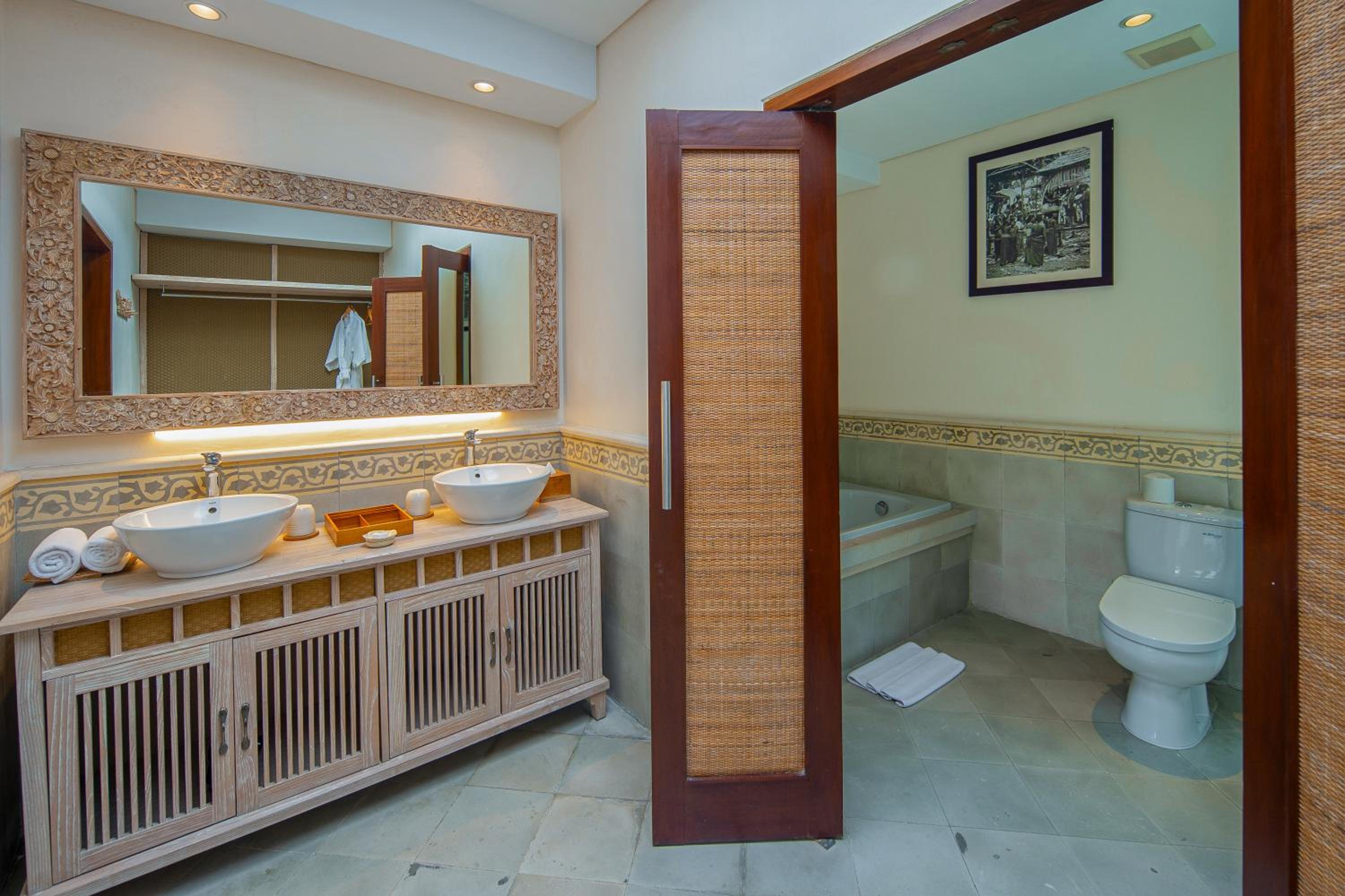 Two-Bedroom Royal Sky Villa thumbnail 6