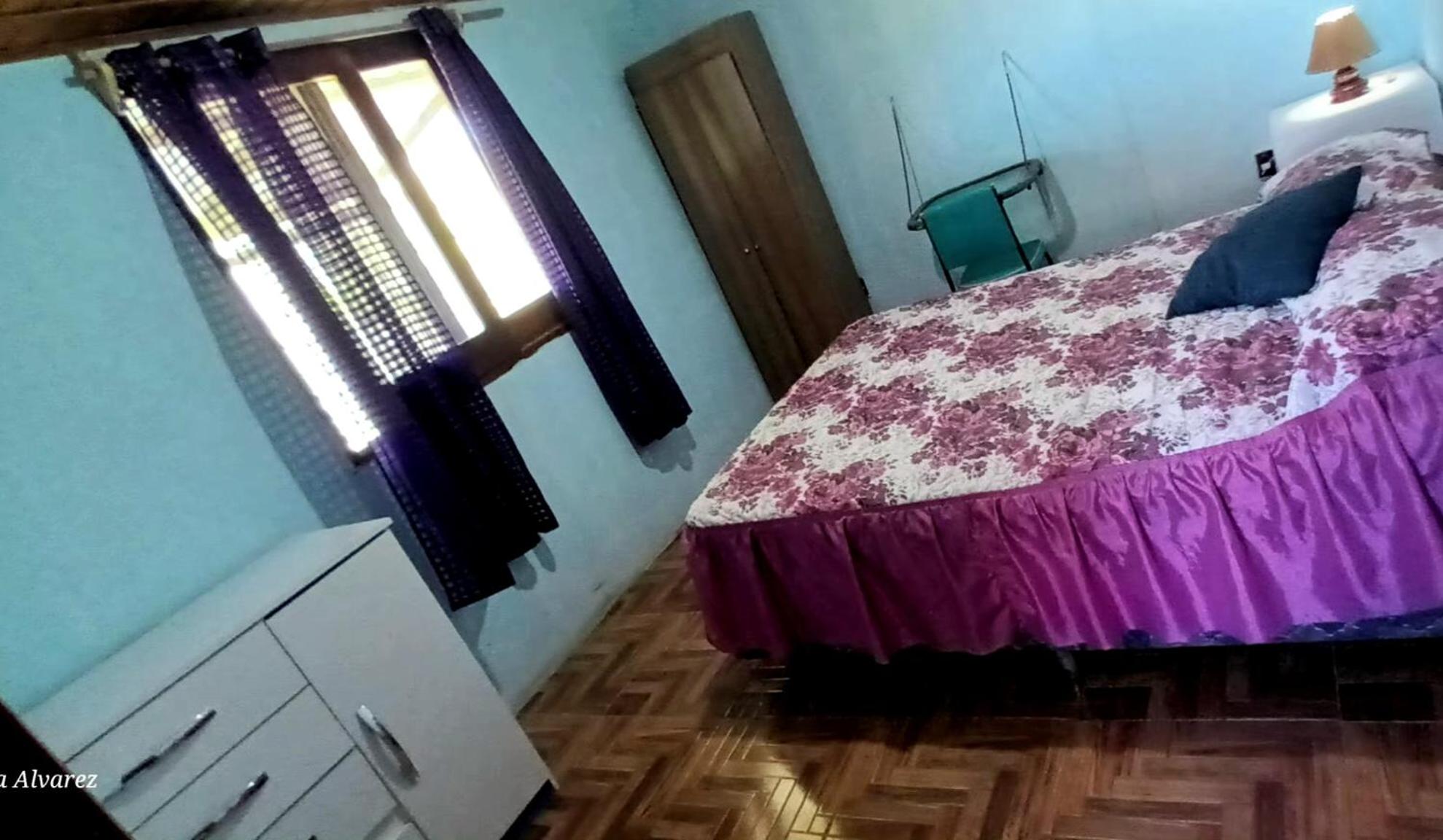 Three-Bedroom House photo 3