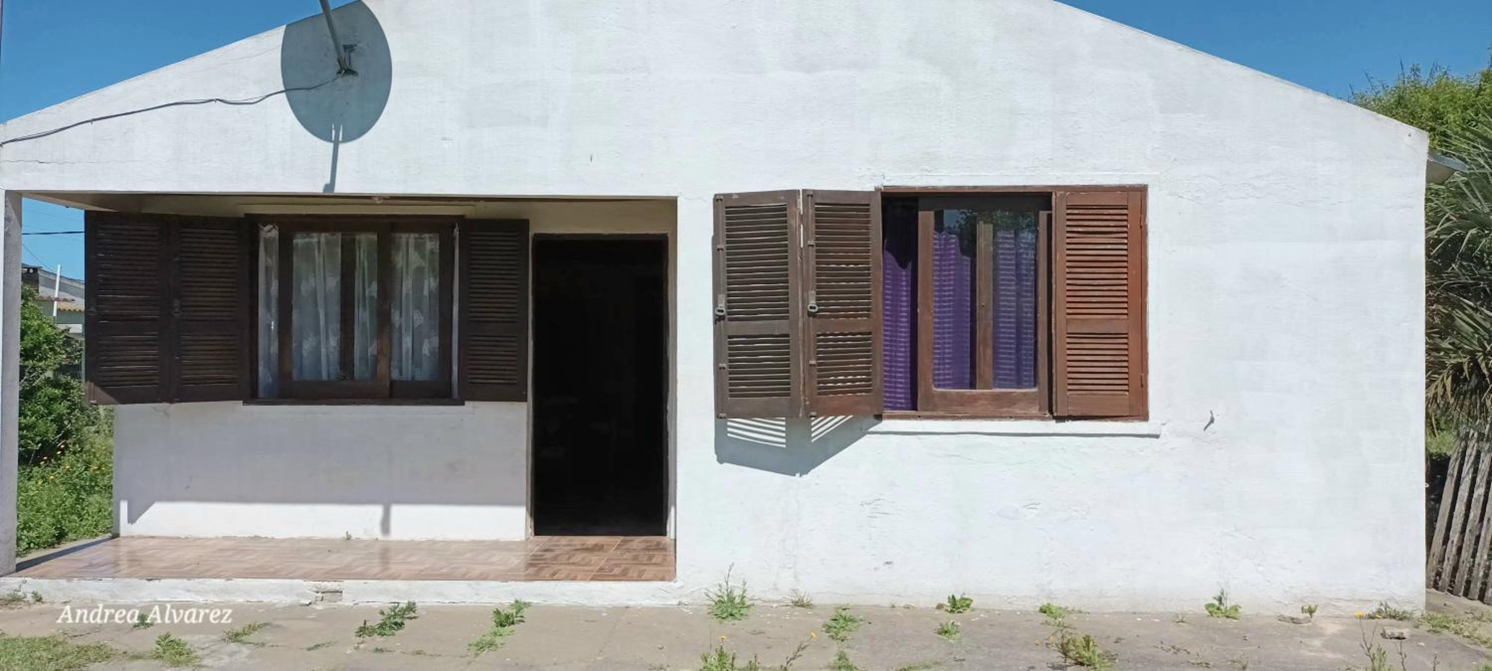 Three-Bedroom House photo 3