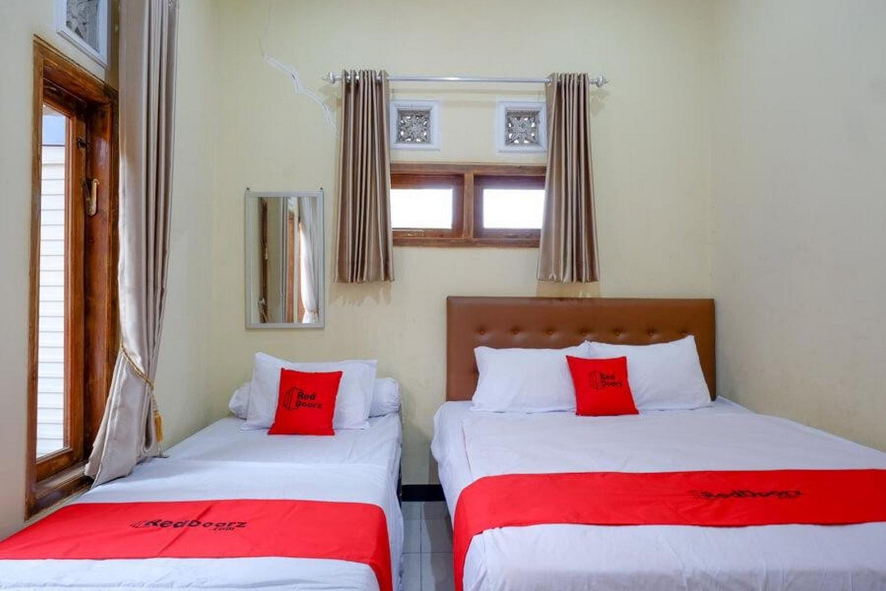 Deluxe Room - Photo 5