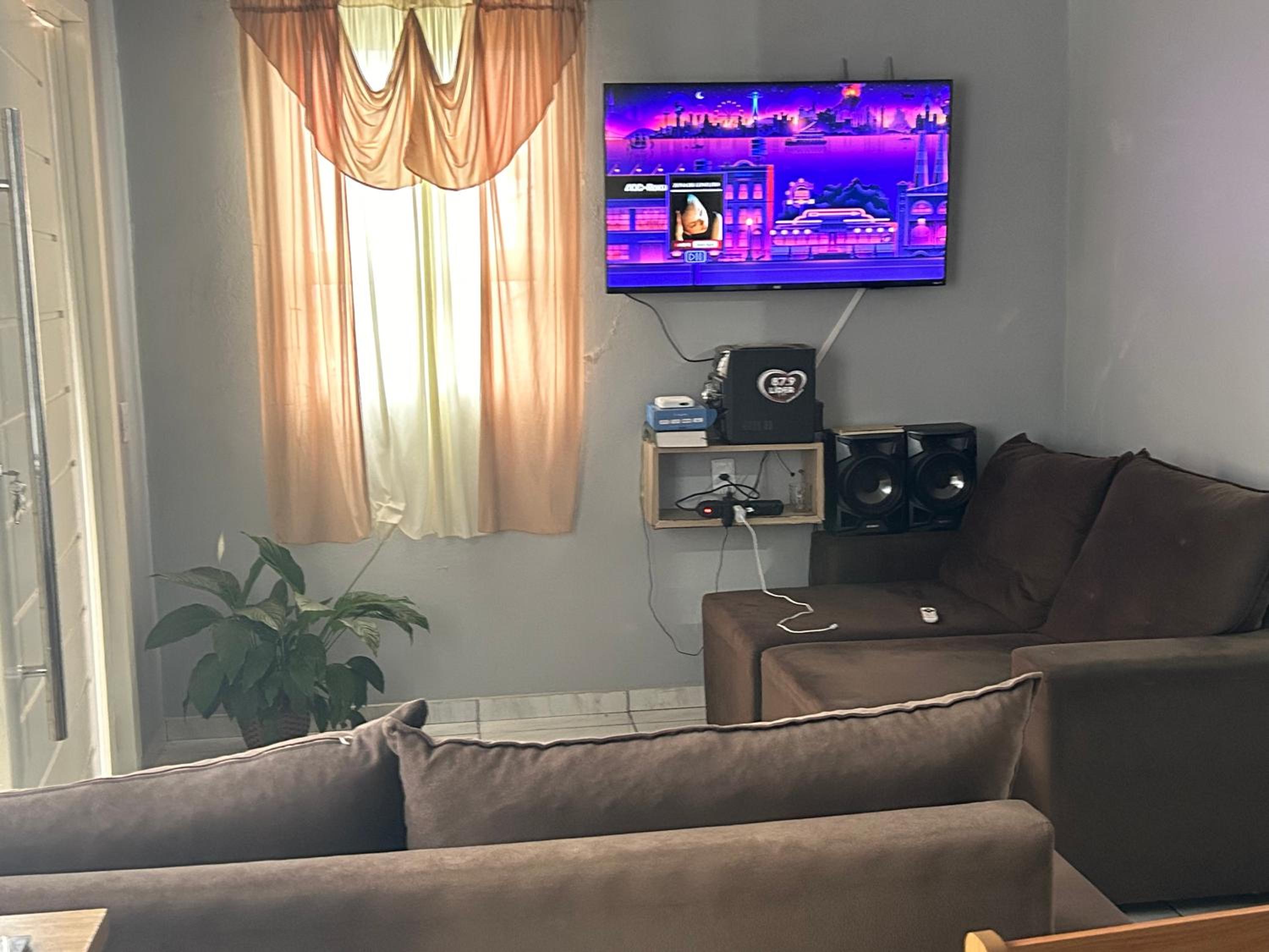 Family Room photo 1
