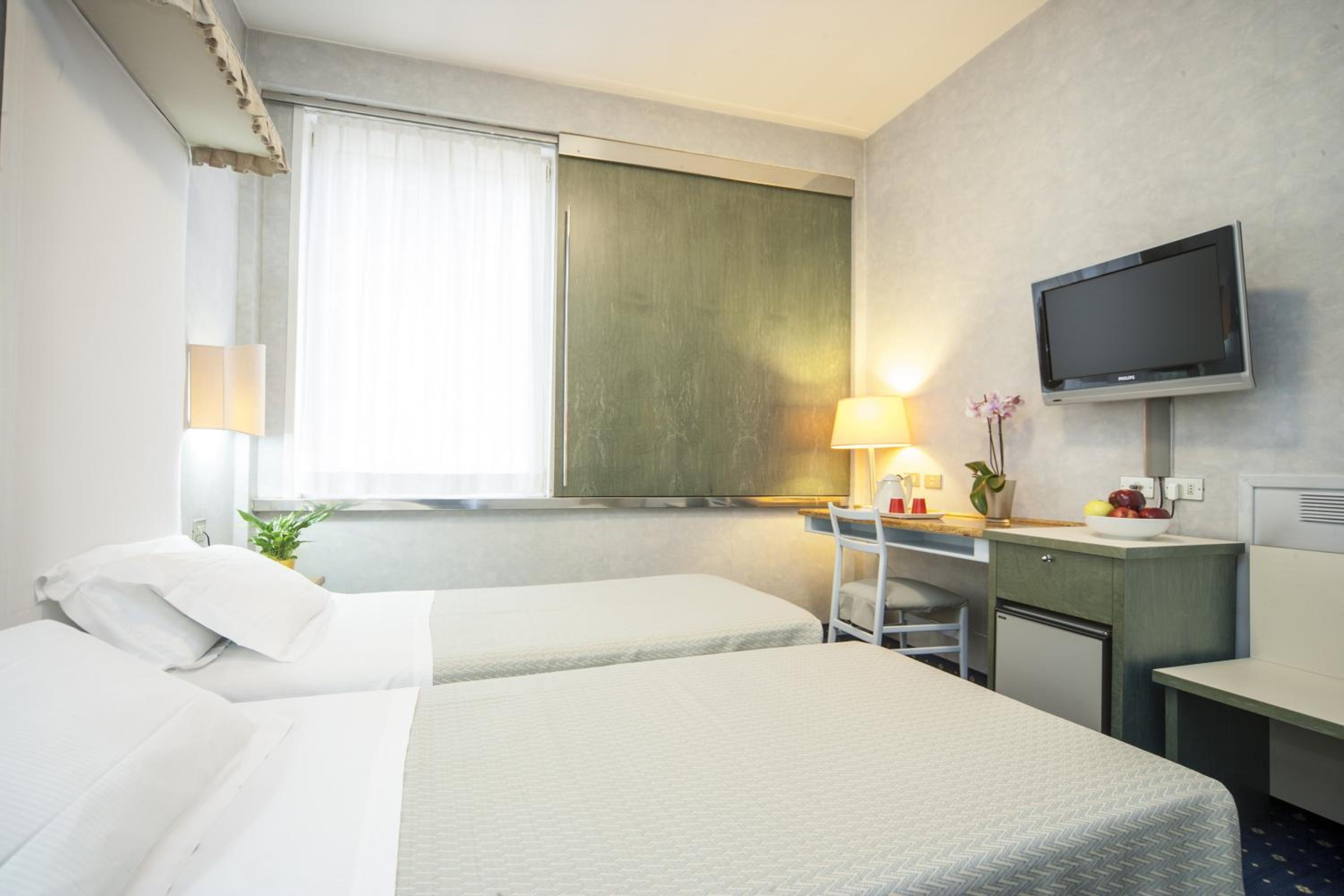 Standard Double/Twin Room - Photo 1