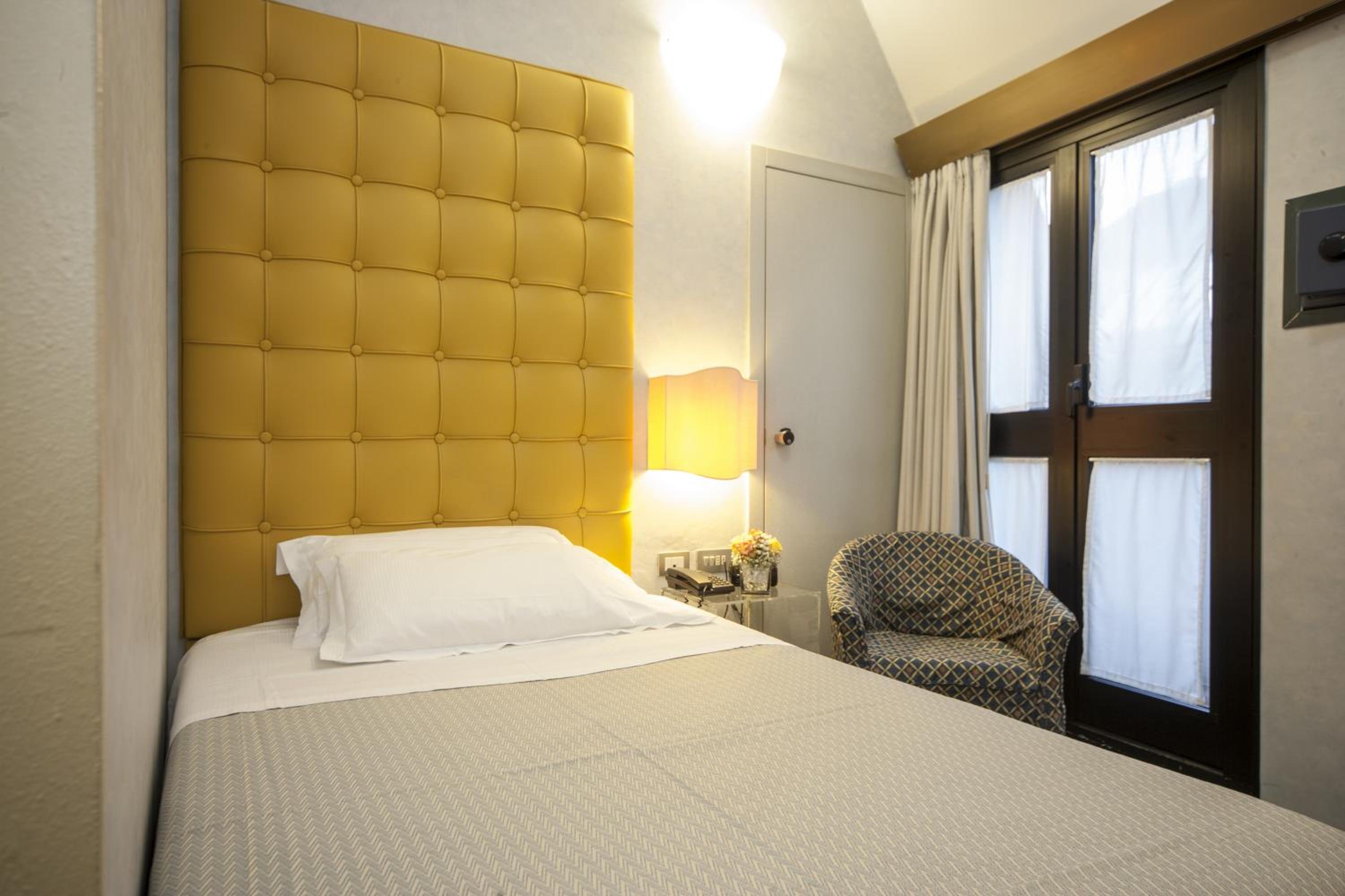Single Room photo 1