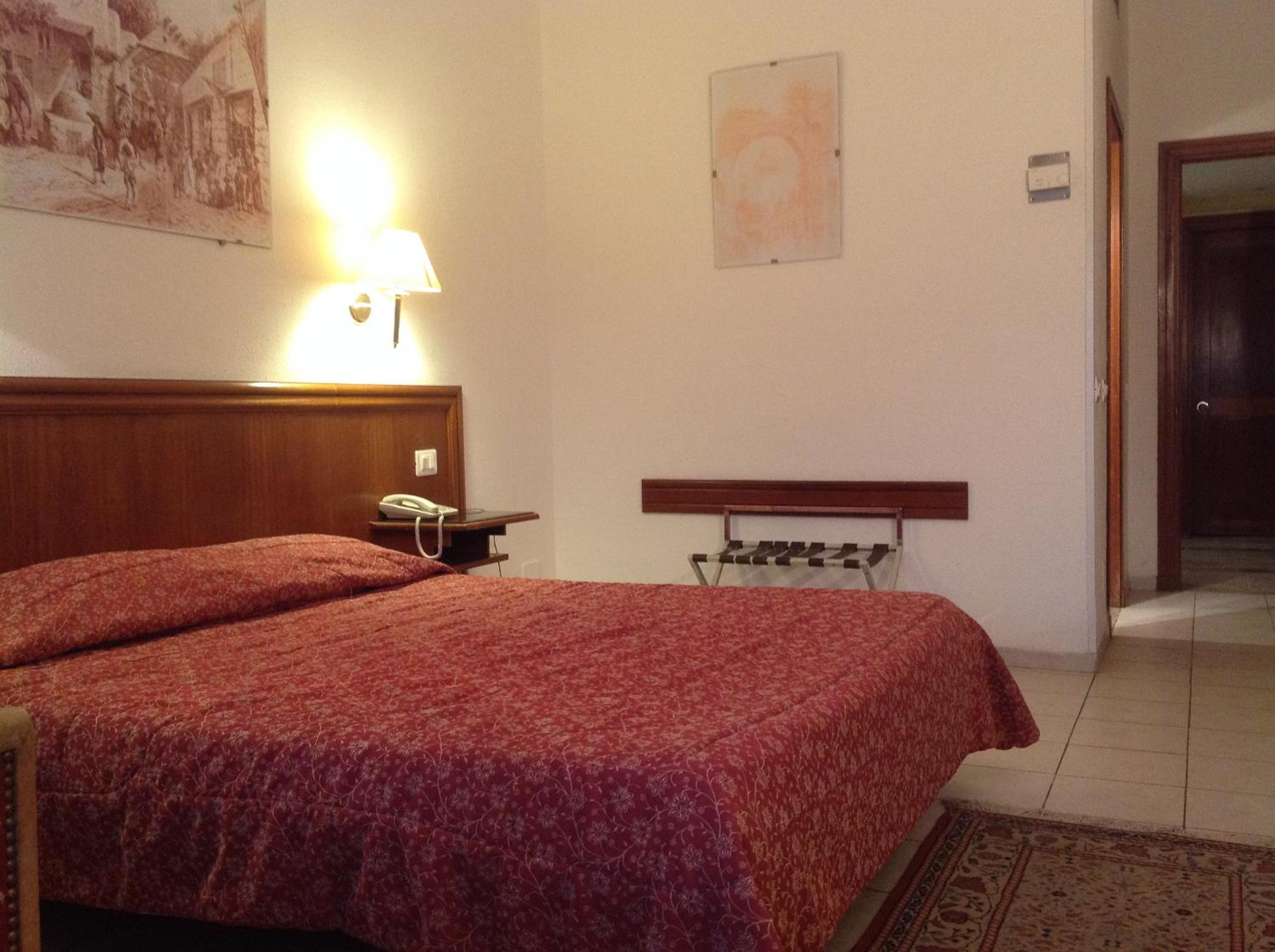 Single Room photo 3