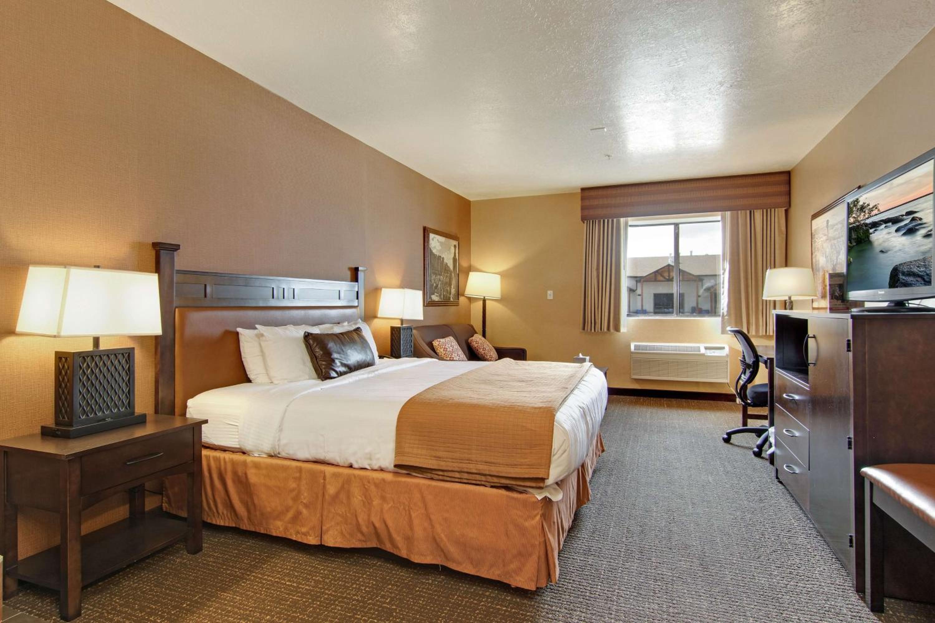 King Room - Non-Smoking - Photo 1
