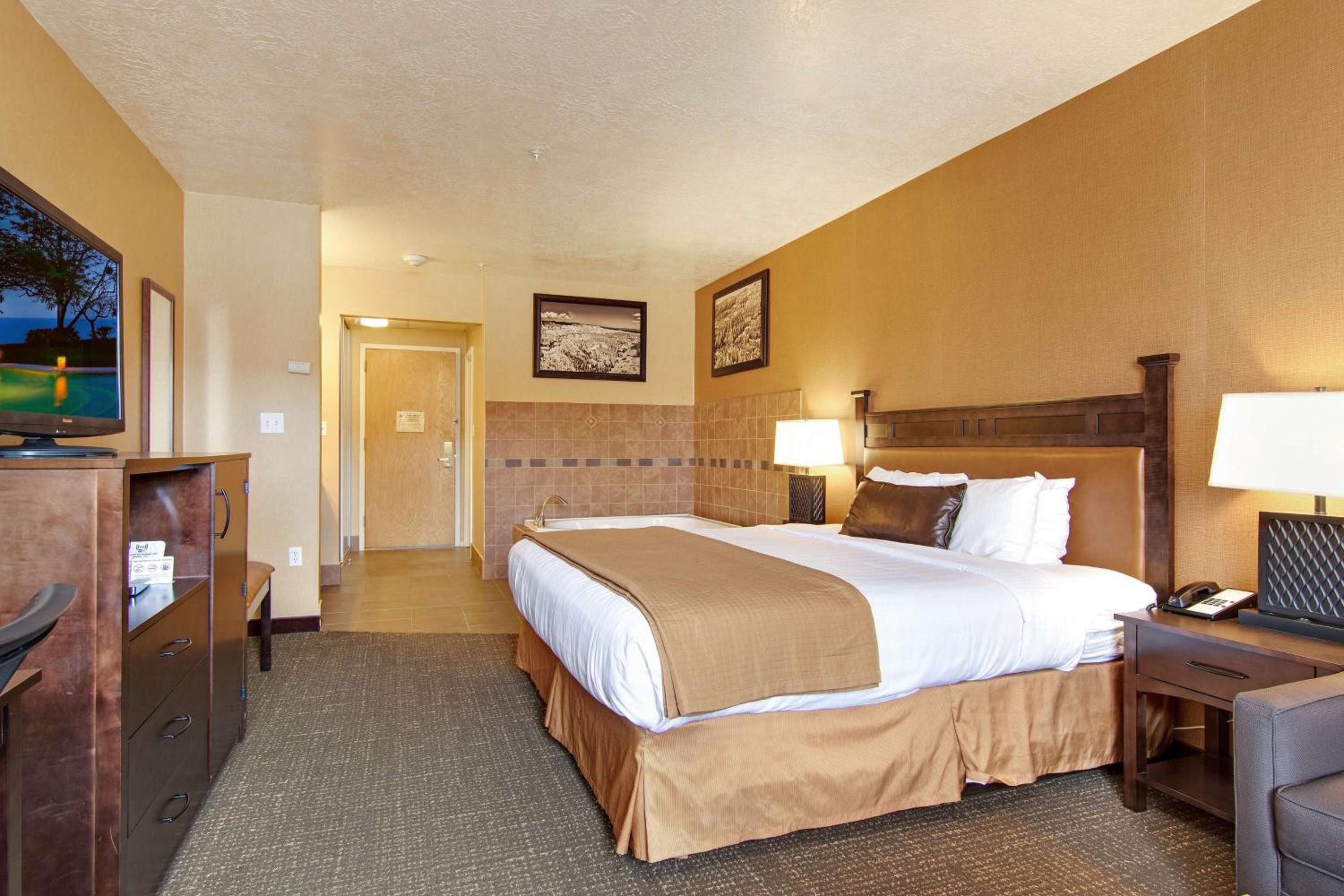 Deluxe King Room - Non-Smoking