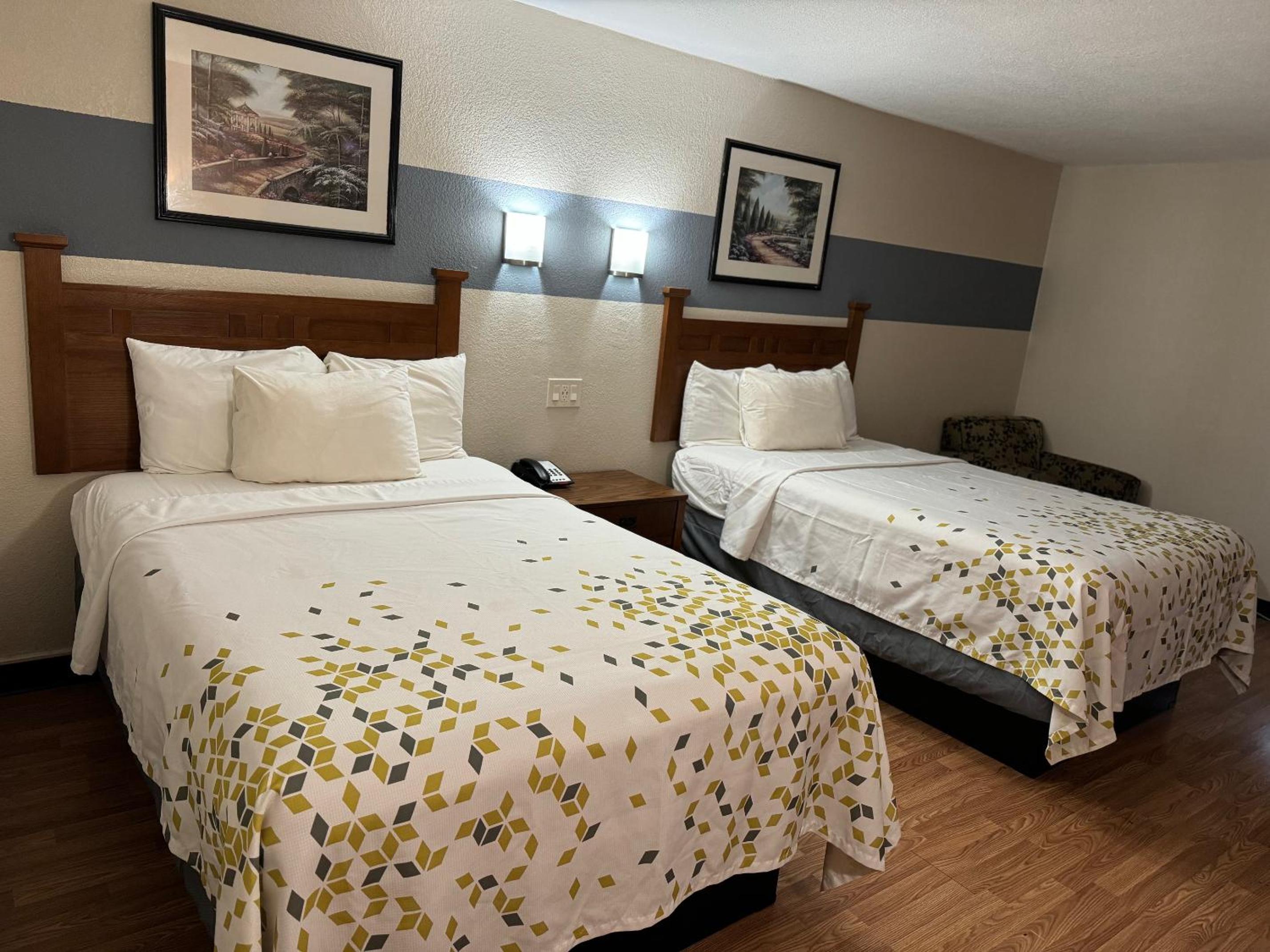 Double Room - Photo 5