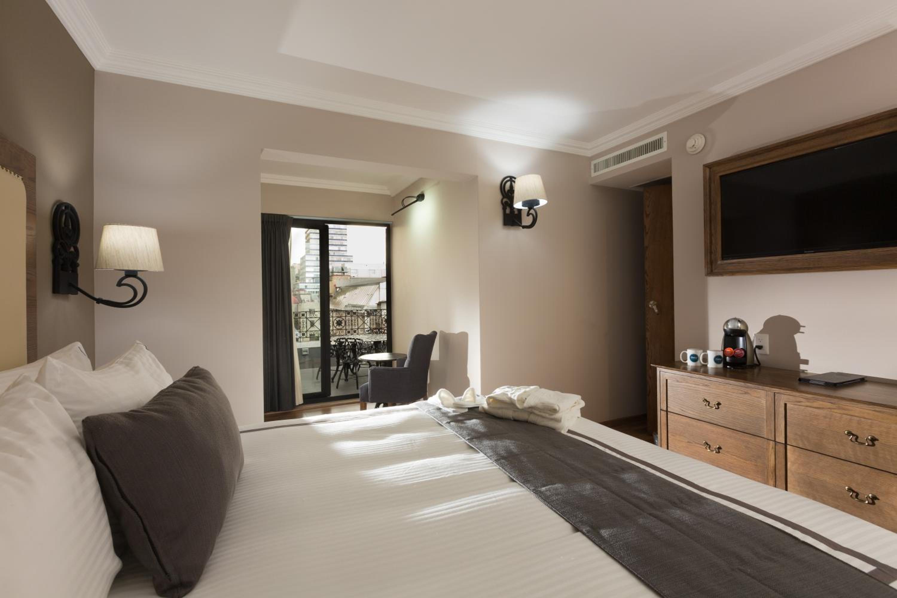 Junior Suite With Terrace thumbnail 5