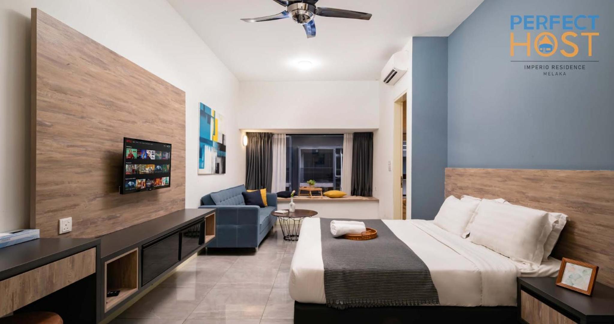 Studio Queen Room with Pool View