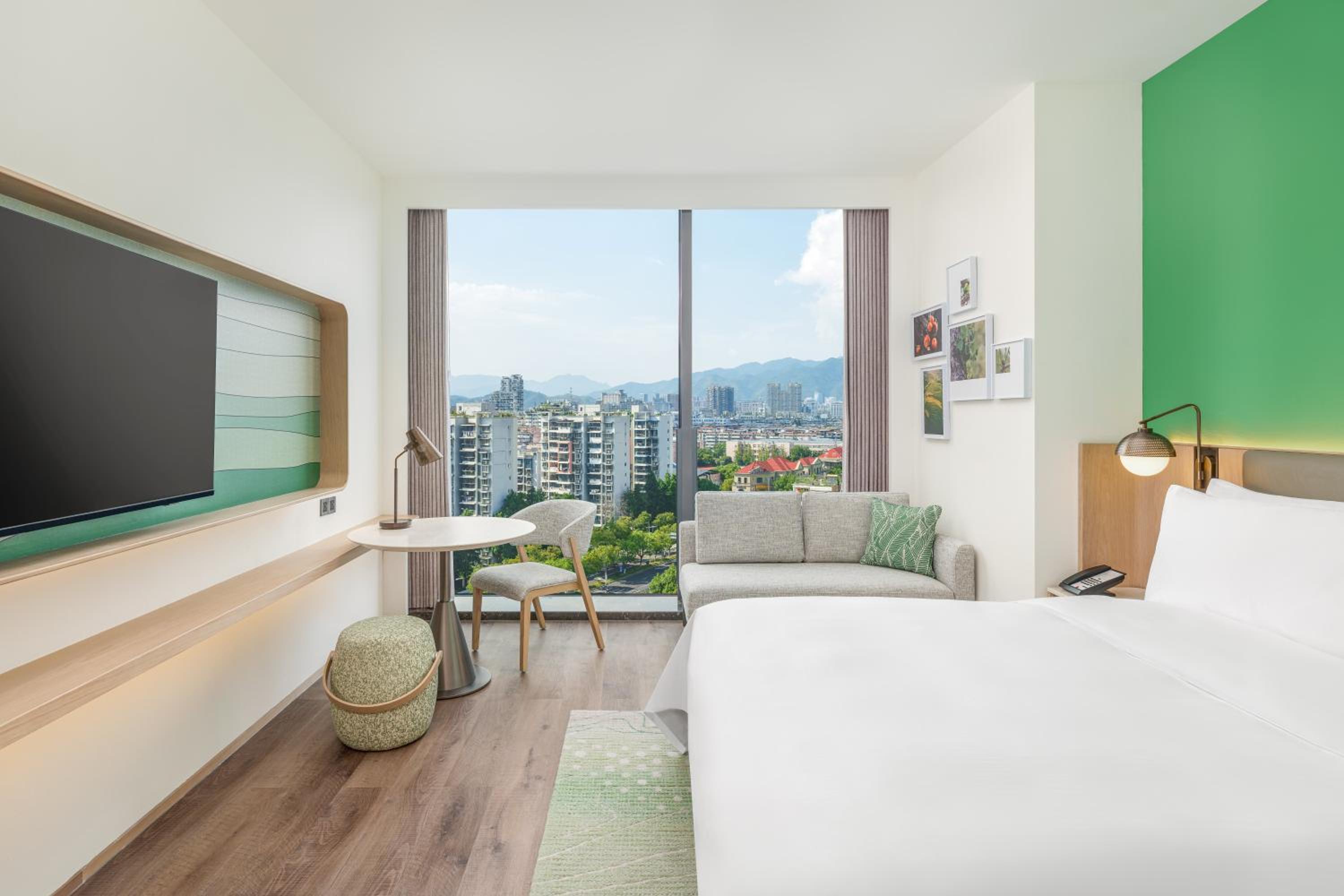 Superior King Room photo 1