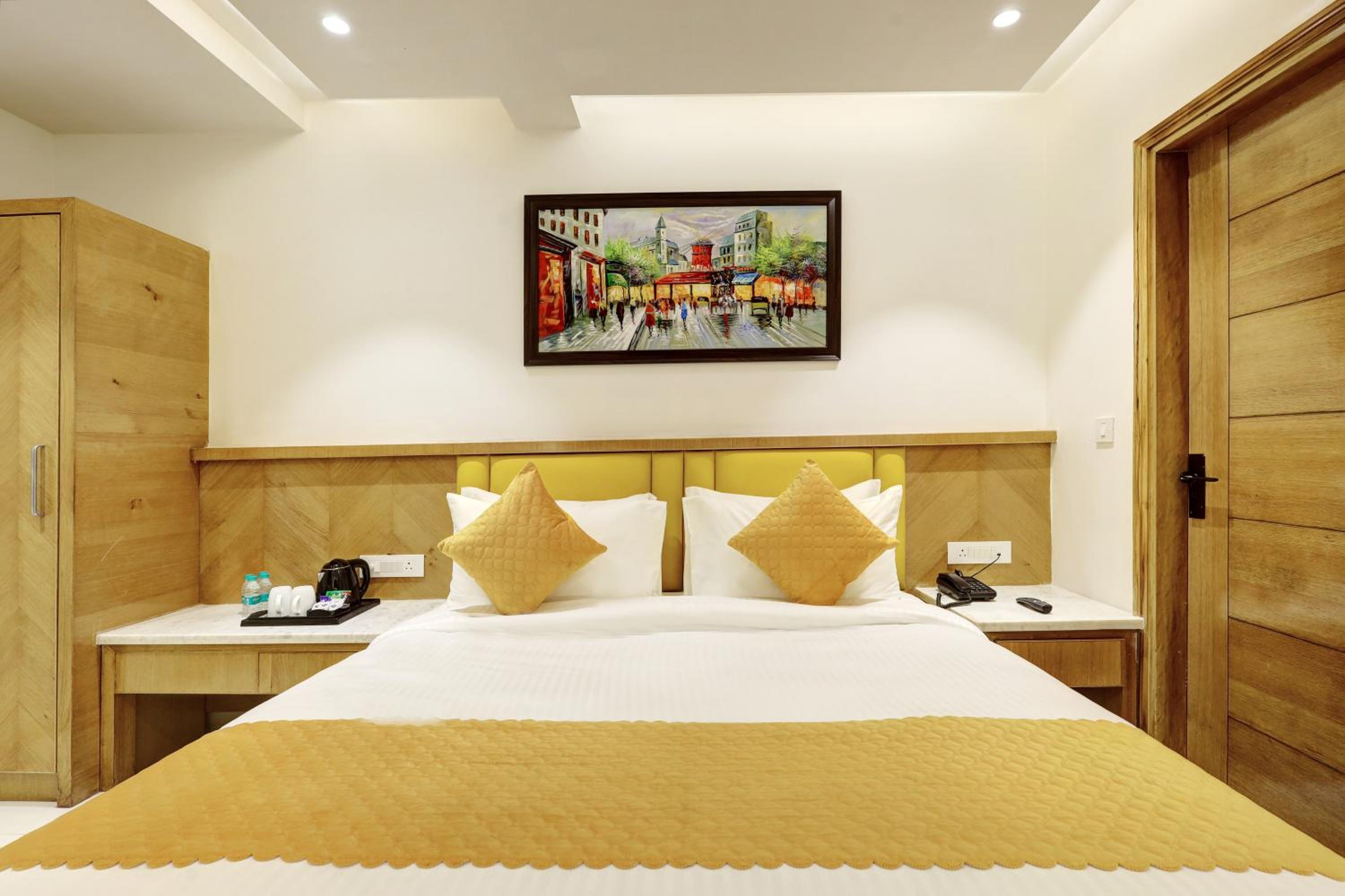 Deluxe King Room