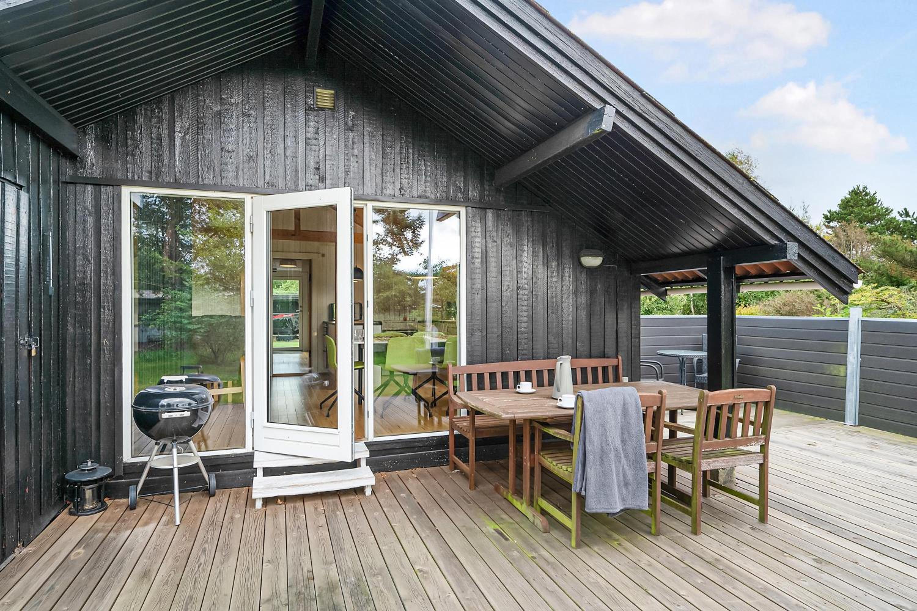 Three-Bedroom Vacation Home  photo 1