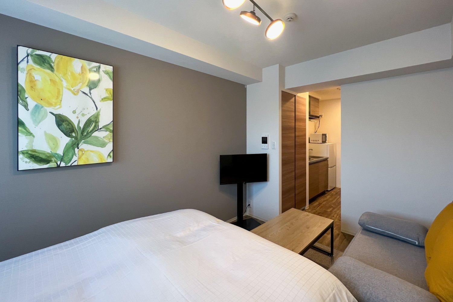 One-Bedroom Apartment photo 1
