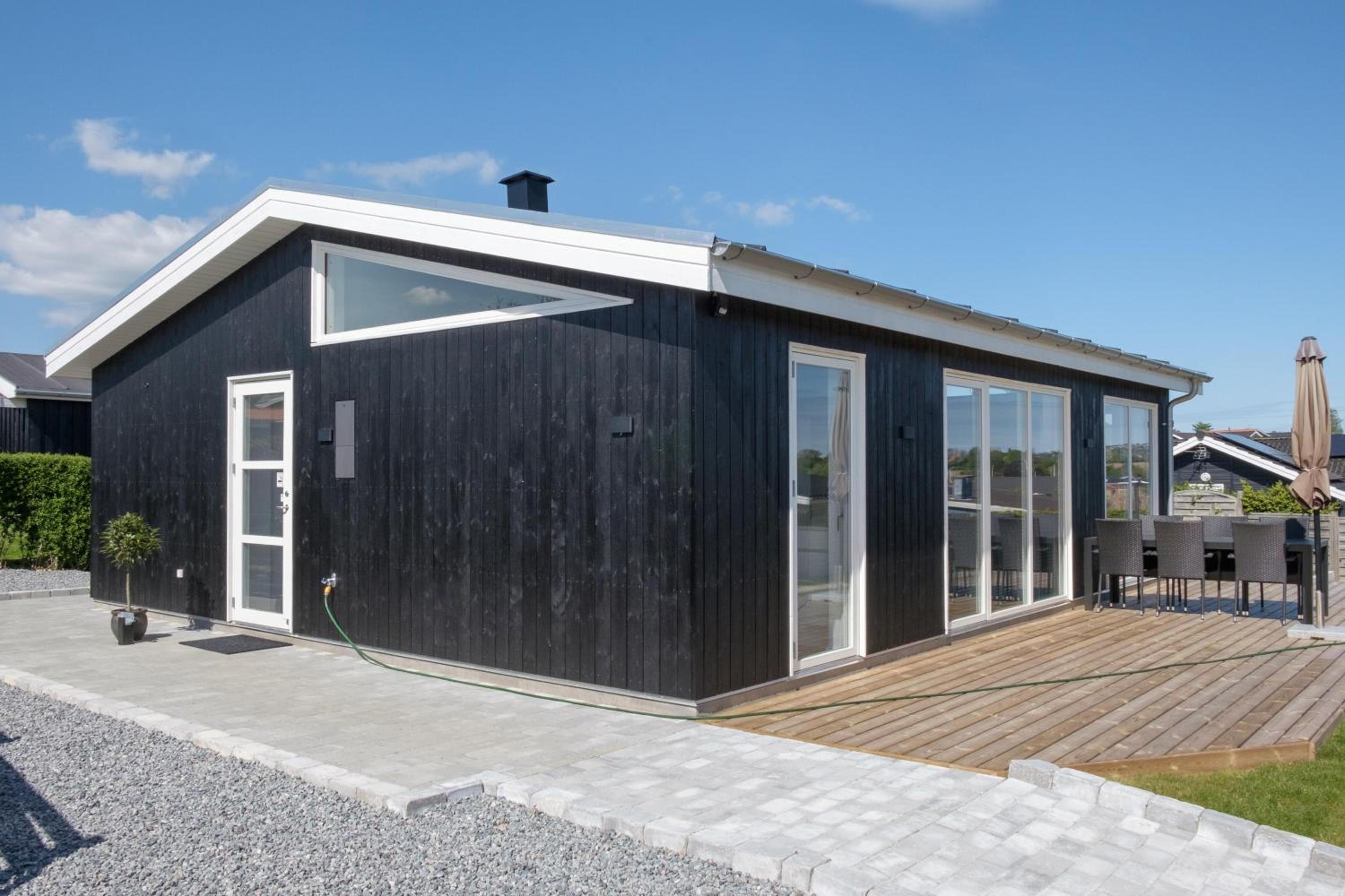 Three-Bedroom Vacation Home  photo 1