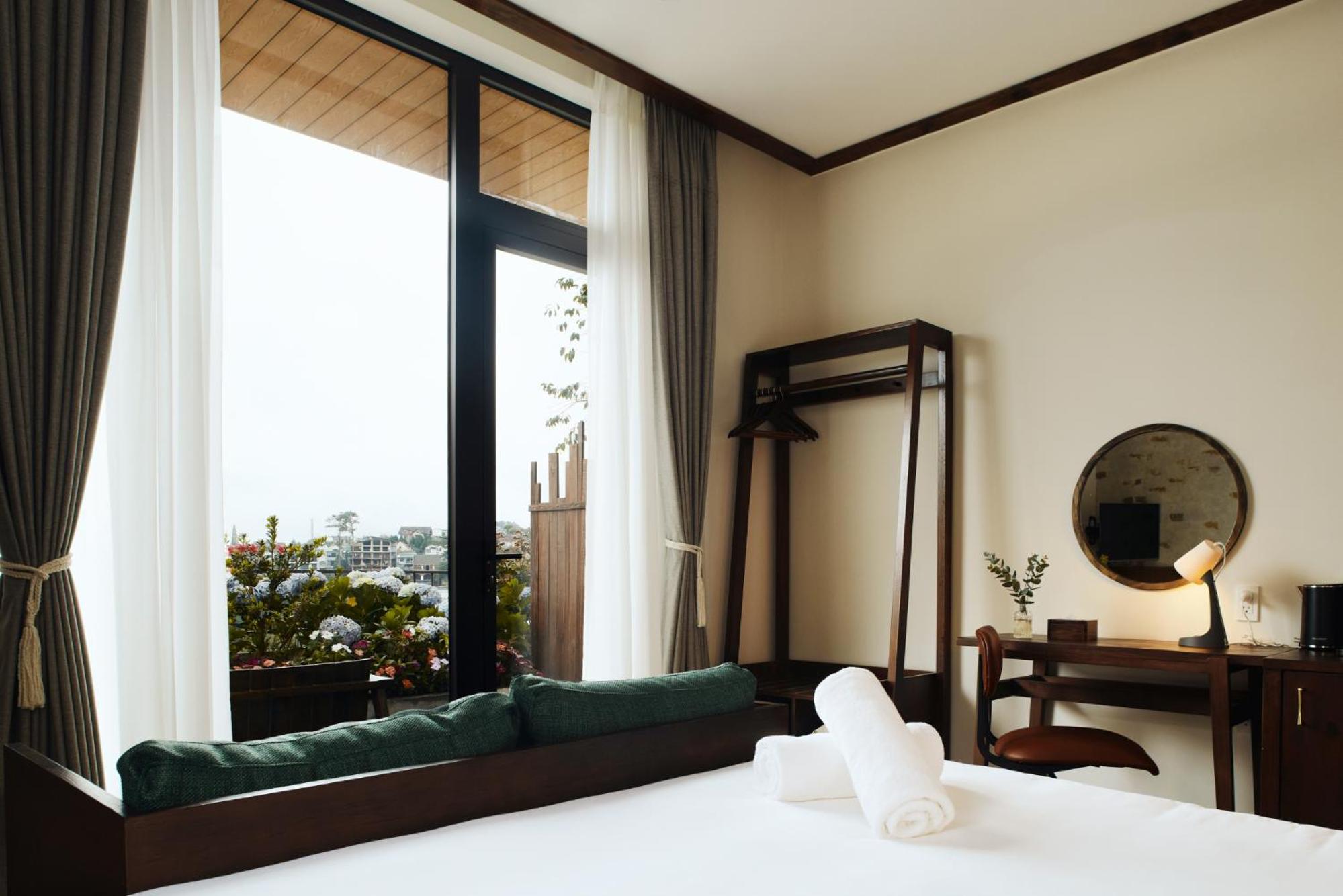 King Room with Mountain View - Photo 5