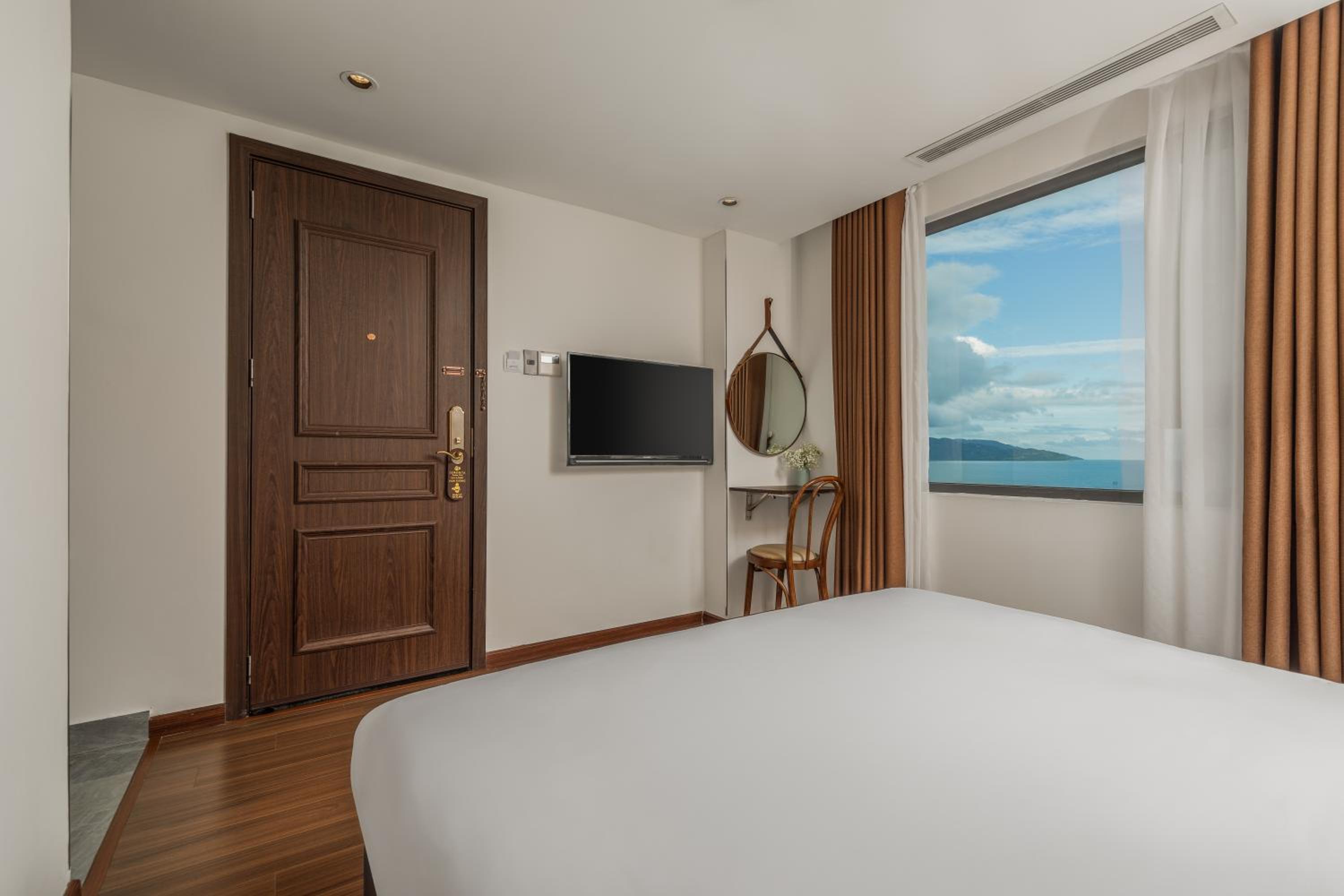 Executive Double Room with Sea View - Photo 1