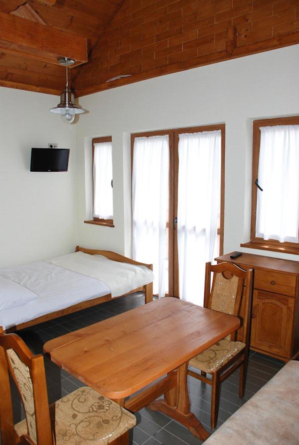 Triple Room photo 2