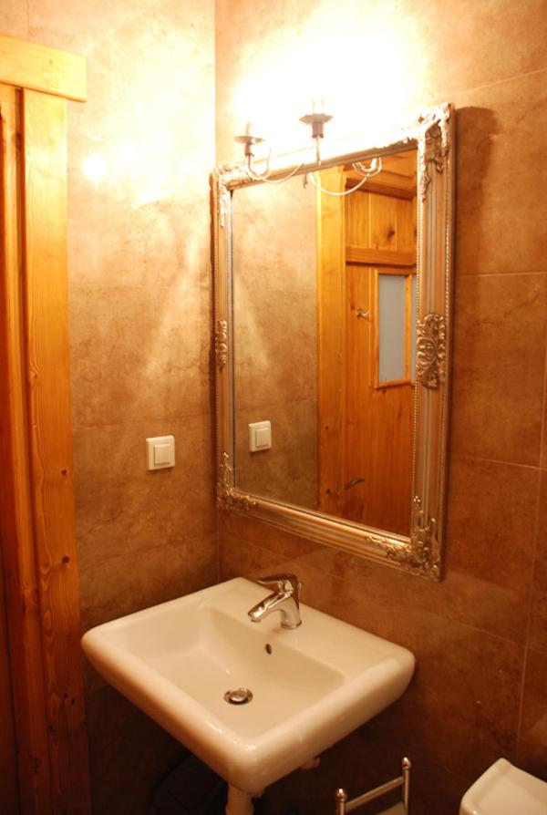 Quadruple Room - Photo 9