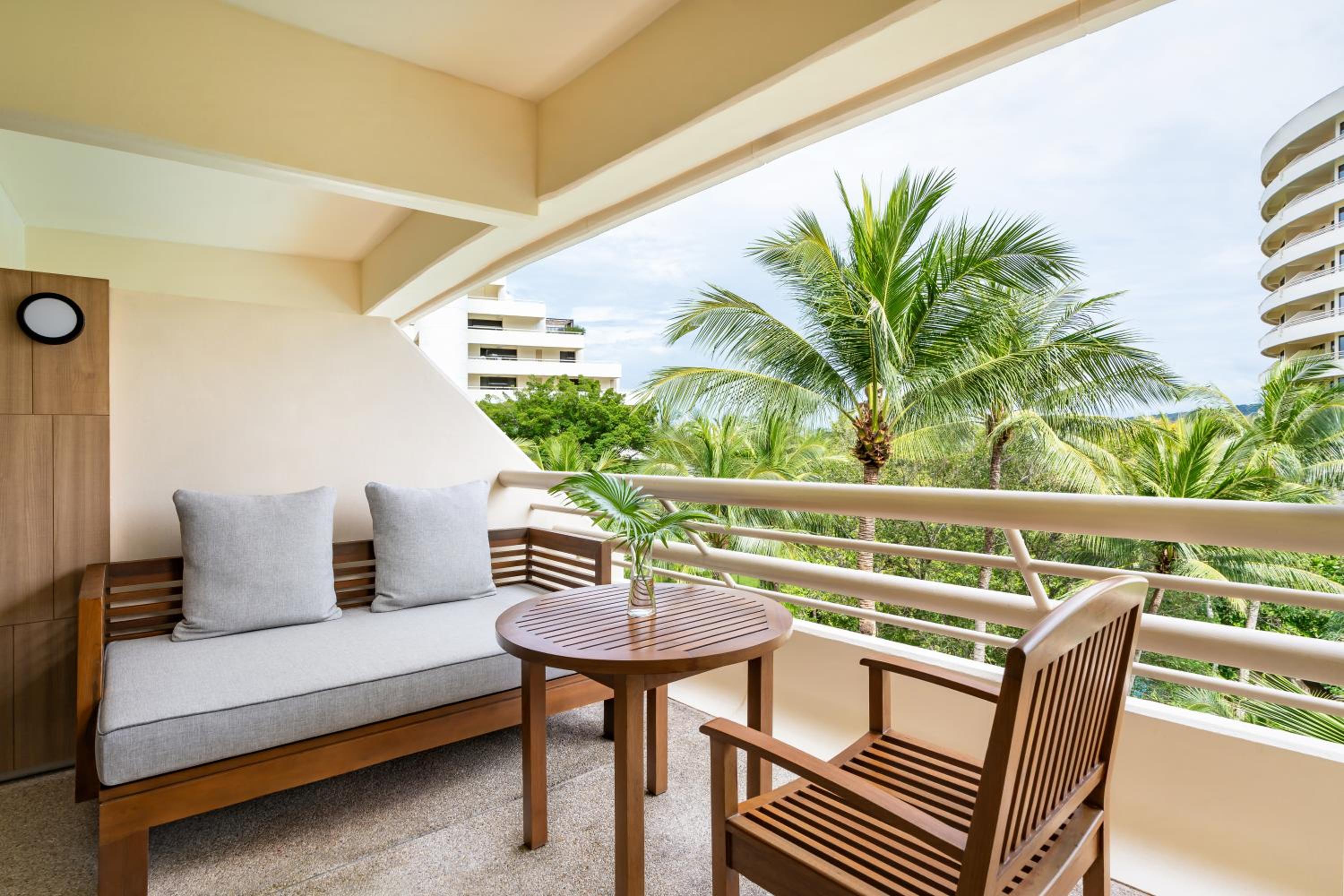 Deluxe Twin Room with Garden View - Photo 2