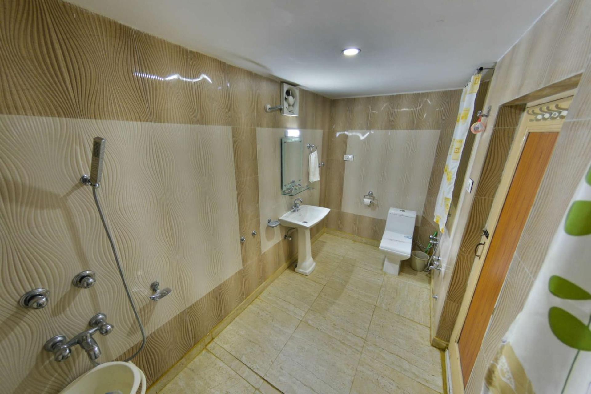 Double Room with Mountain View - Photo 2
