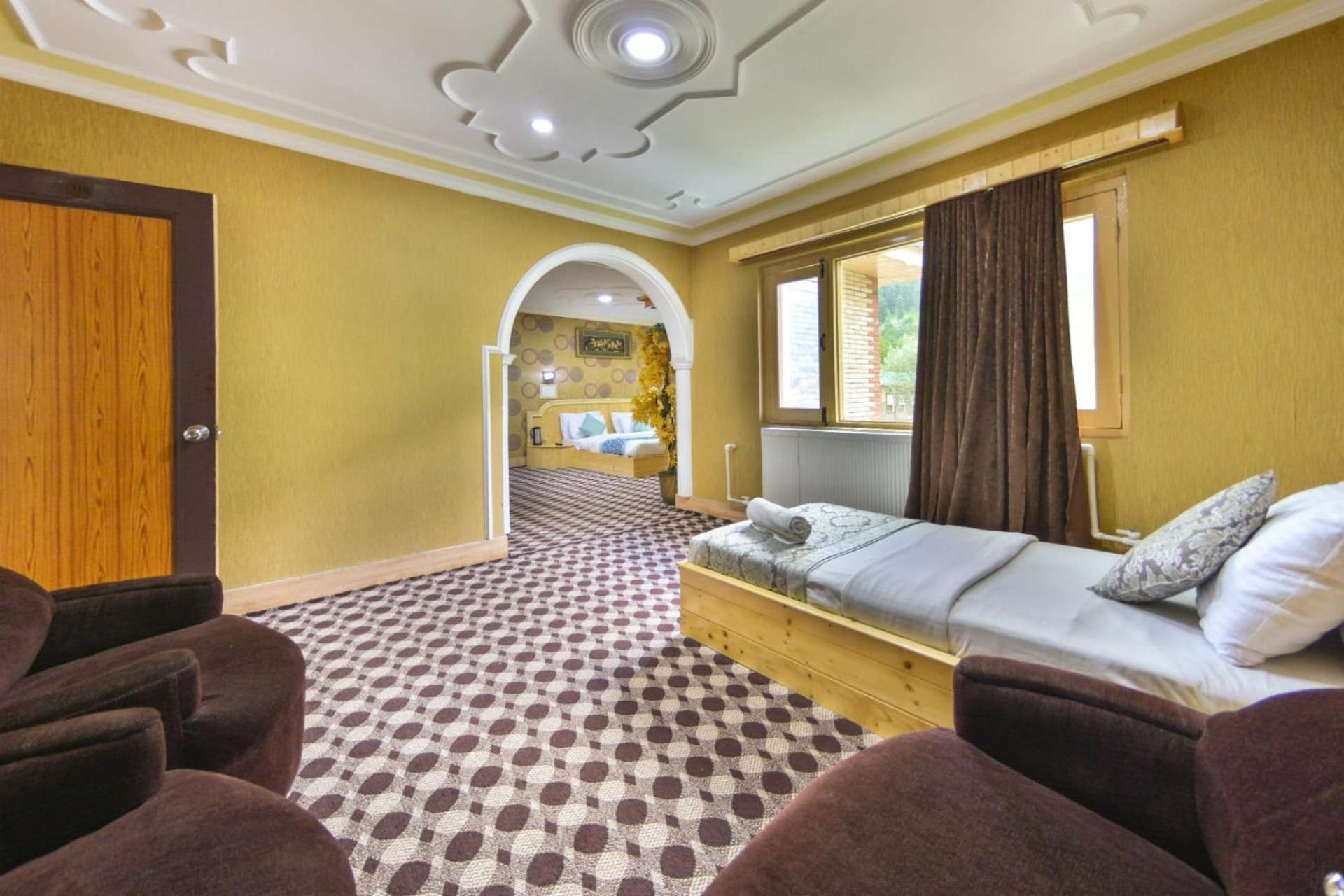 Suite with Mountain View - Photo 3