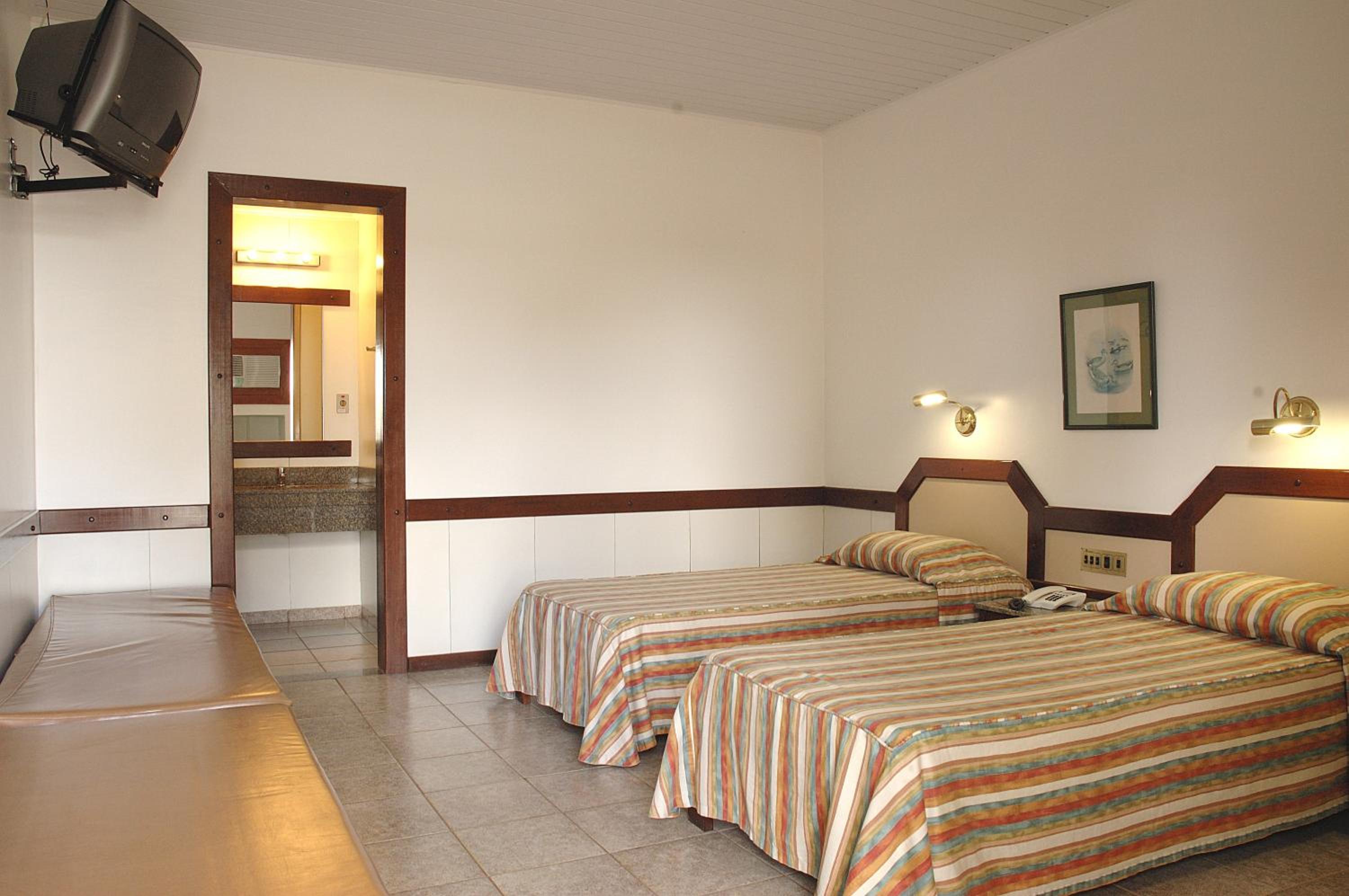 Standard Twin Room photo 2