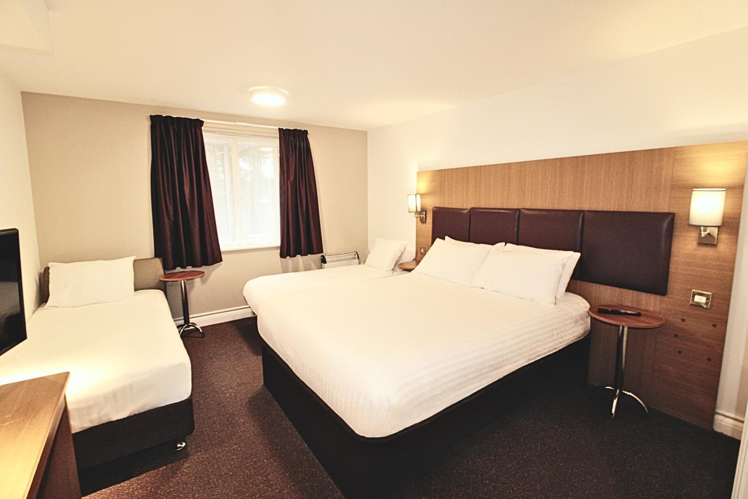 Family Double Room - Photo 6