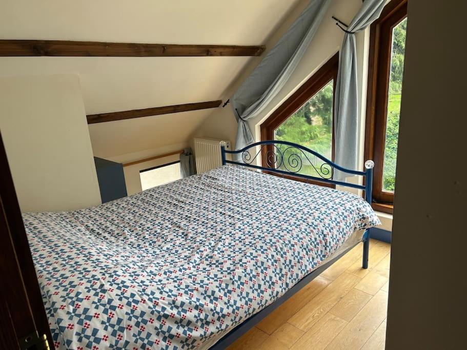 Seven-Bedroom House photo 1