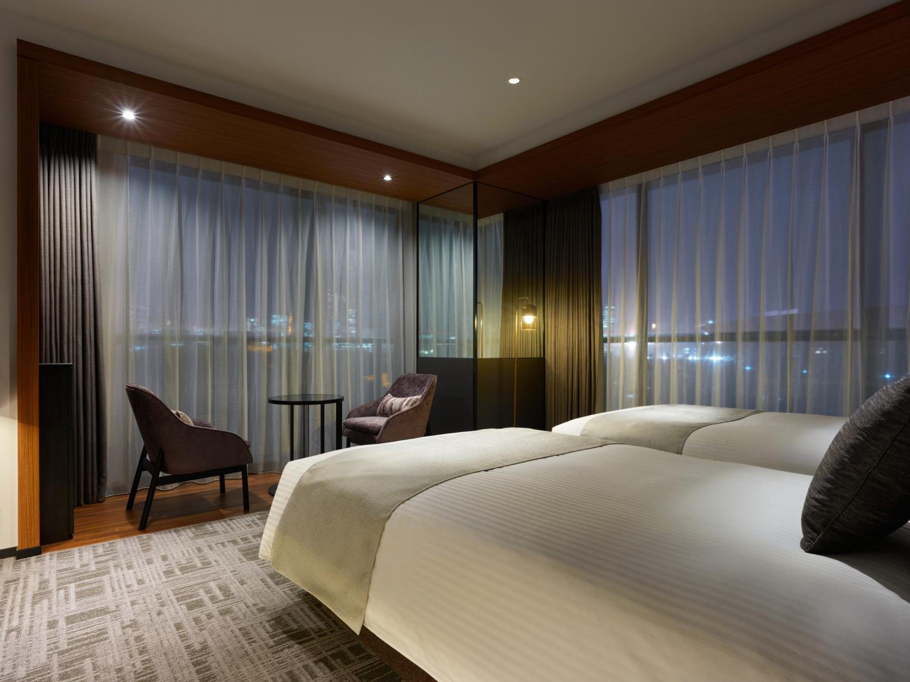 Deluxe Twin Room with Balcony - Photo 2