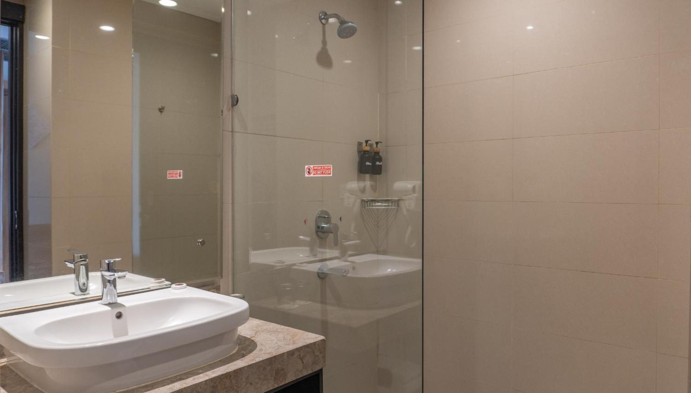 Deluxe Twin Room - Photo 2