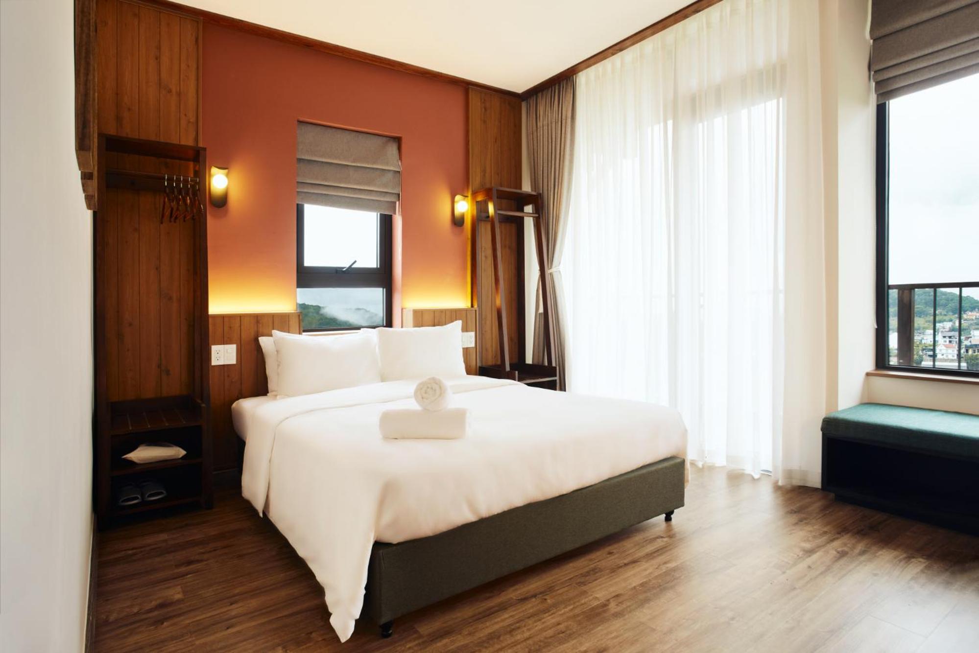 Double Room with Mountain View - Photo 9