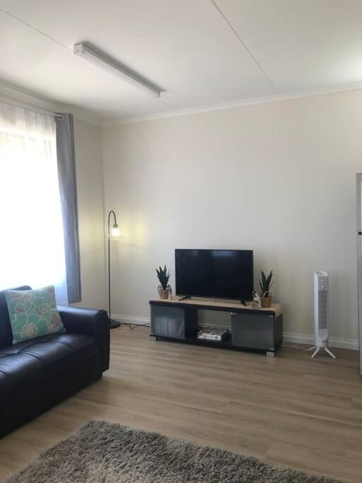 Two-Bedroom House photo 2