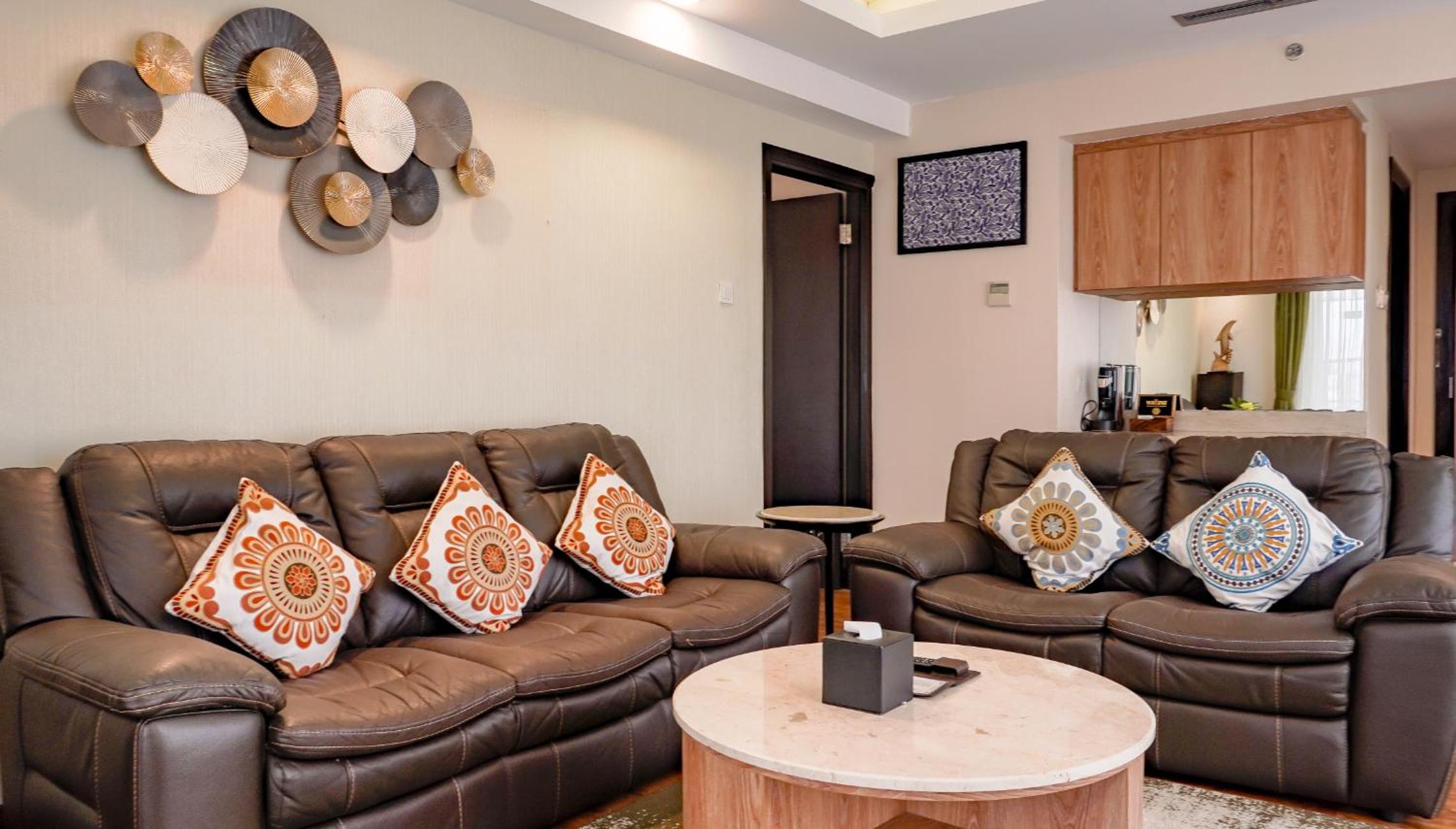 Junior Suite with Balcony - Photo 6