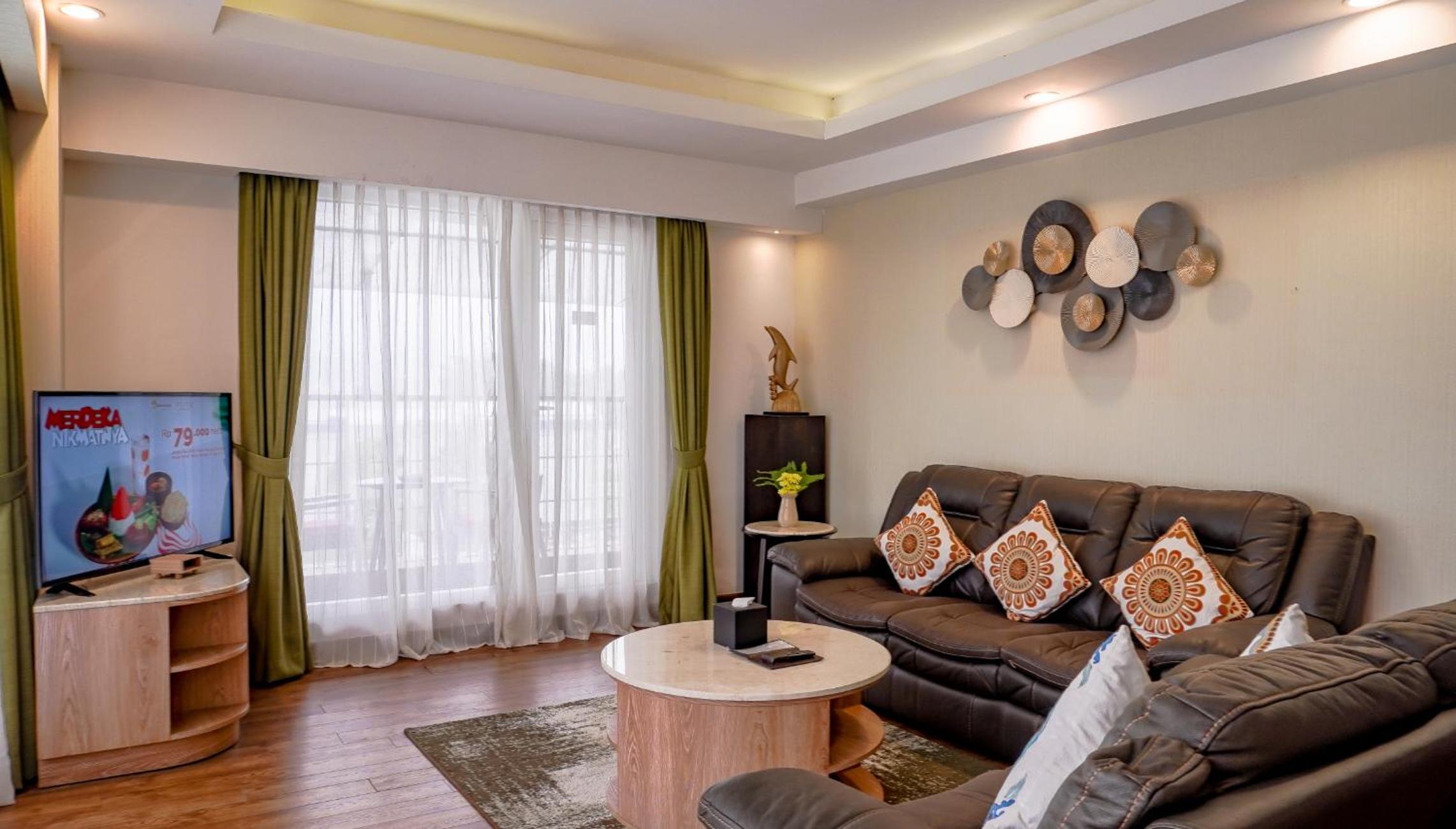 Junior Suite with Balcony - Photo 5