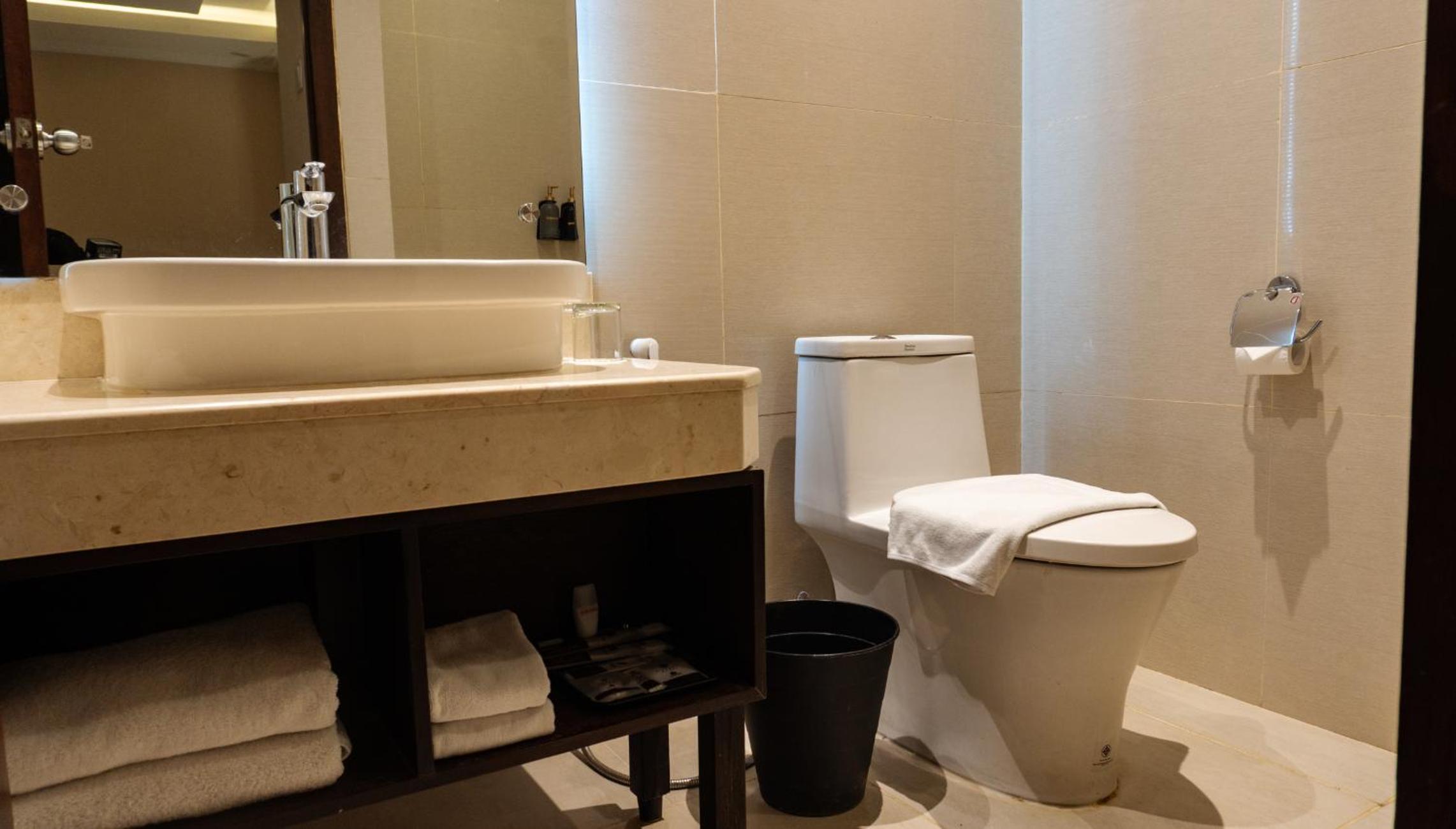 Standard Twin Room - Photo 5