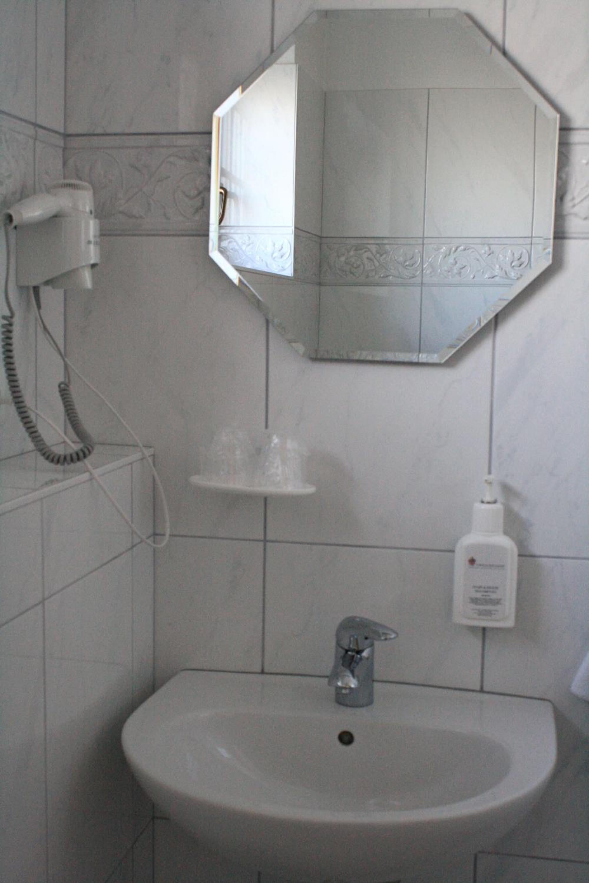 Double Room - 1st Floor - Photo 3