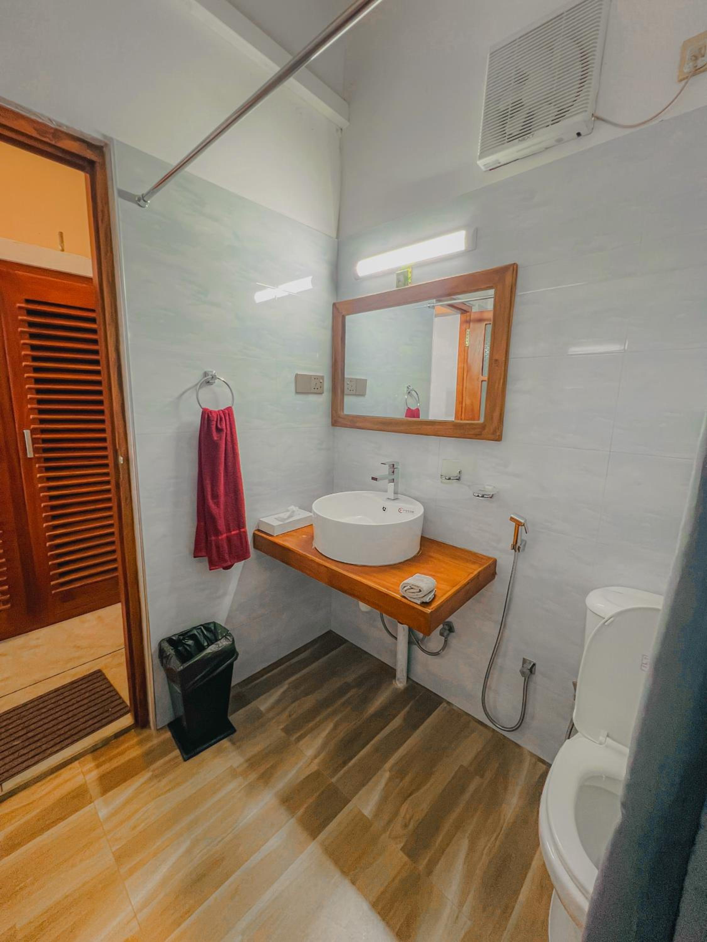 Deluxe Double Room with Balcony and Sea View photo 3