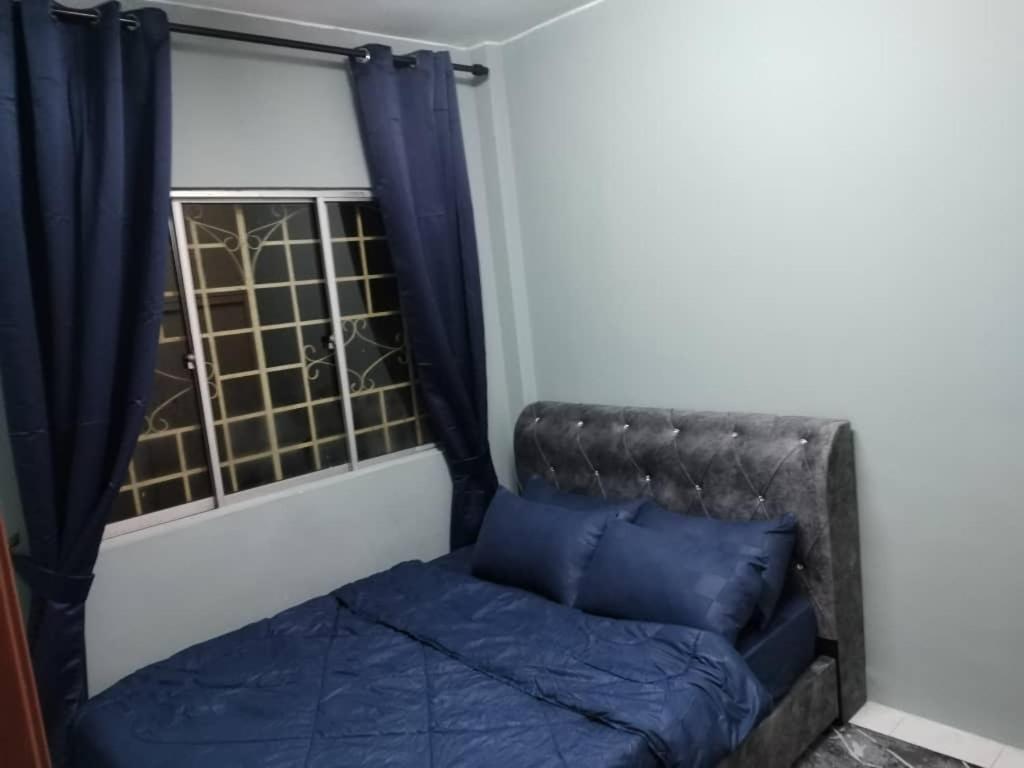 Apartment with Balcony photo 2