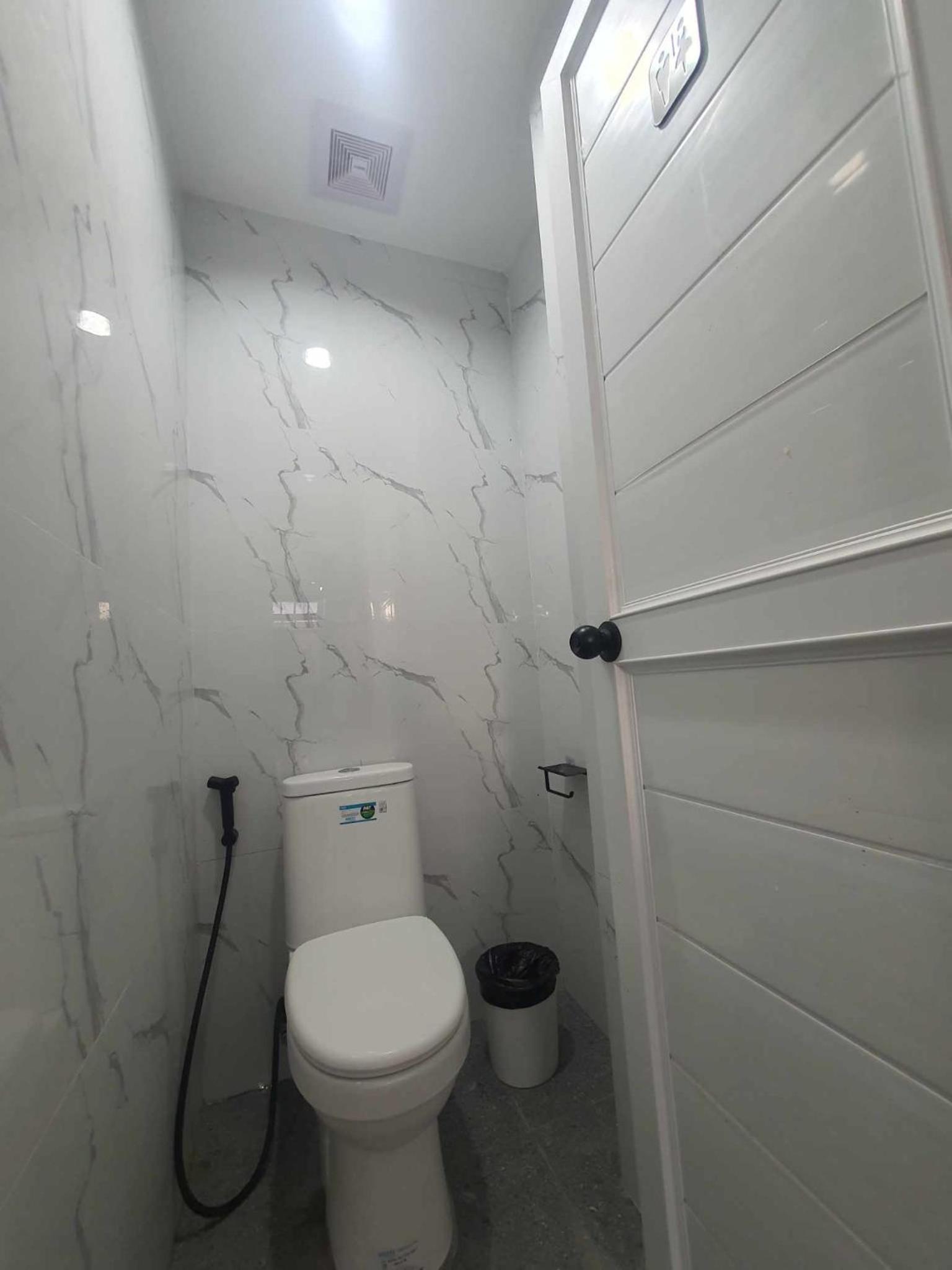 Double or Twin Room with Private Bathroom photo 2