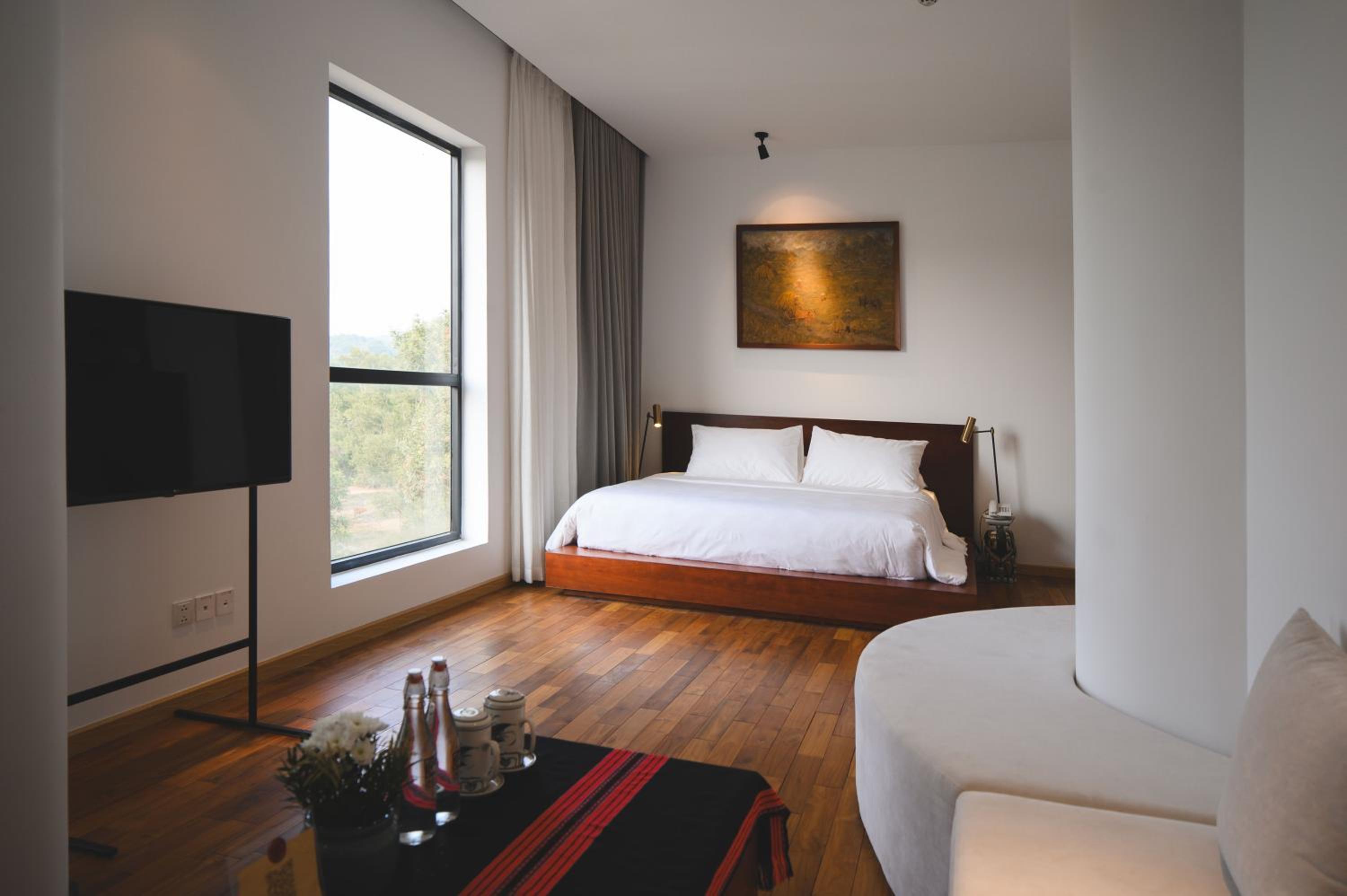 aNhill Penthouse
