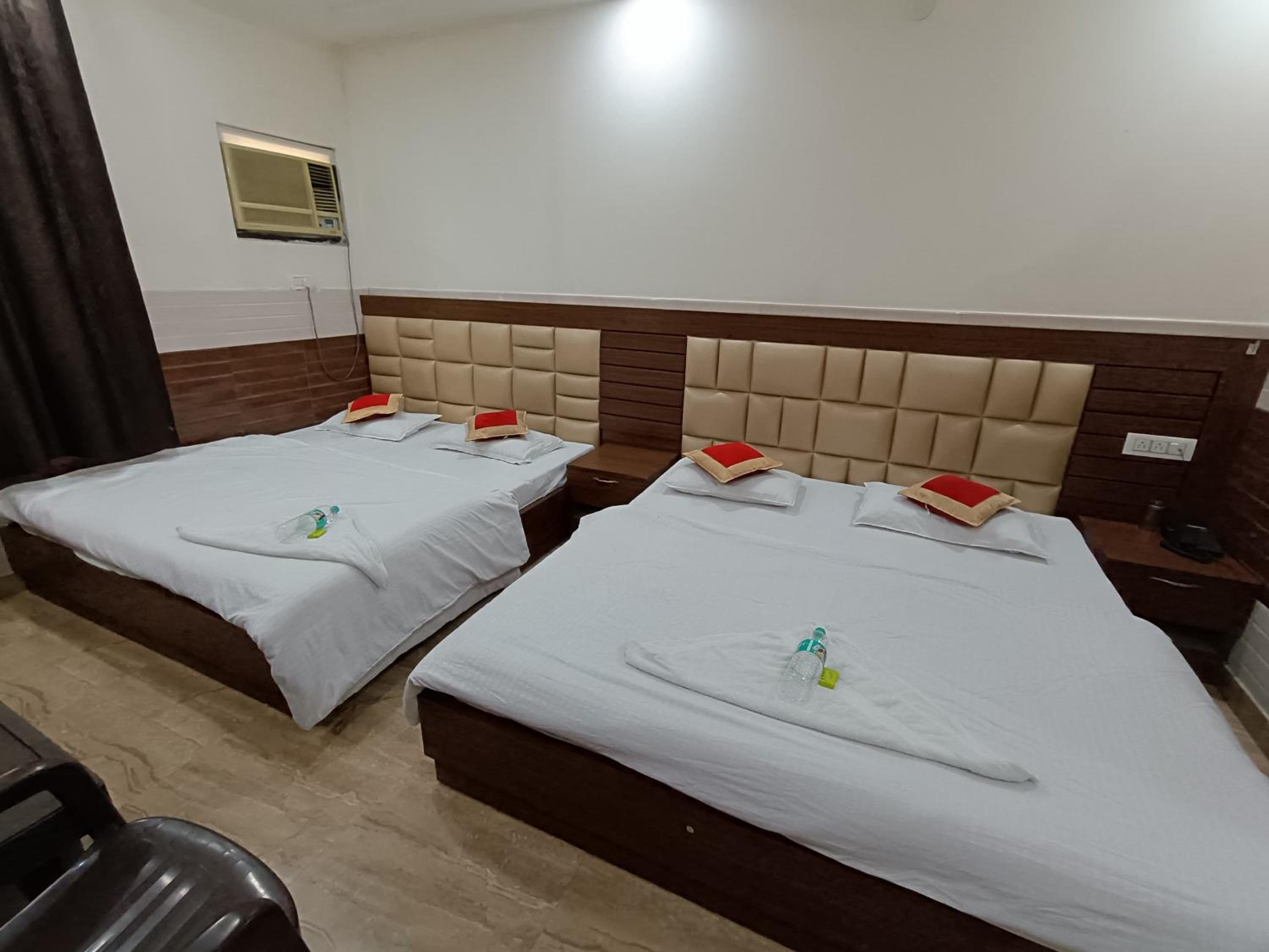 Deluxe Quadruple Room - Photo 8