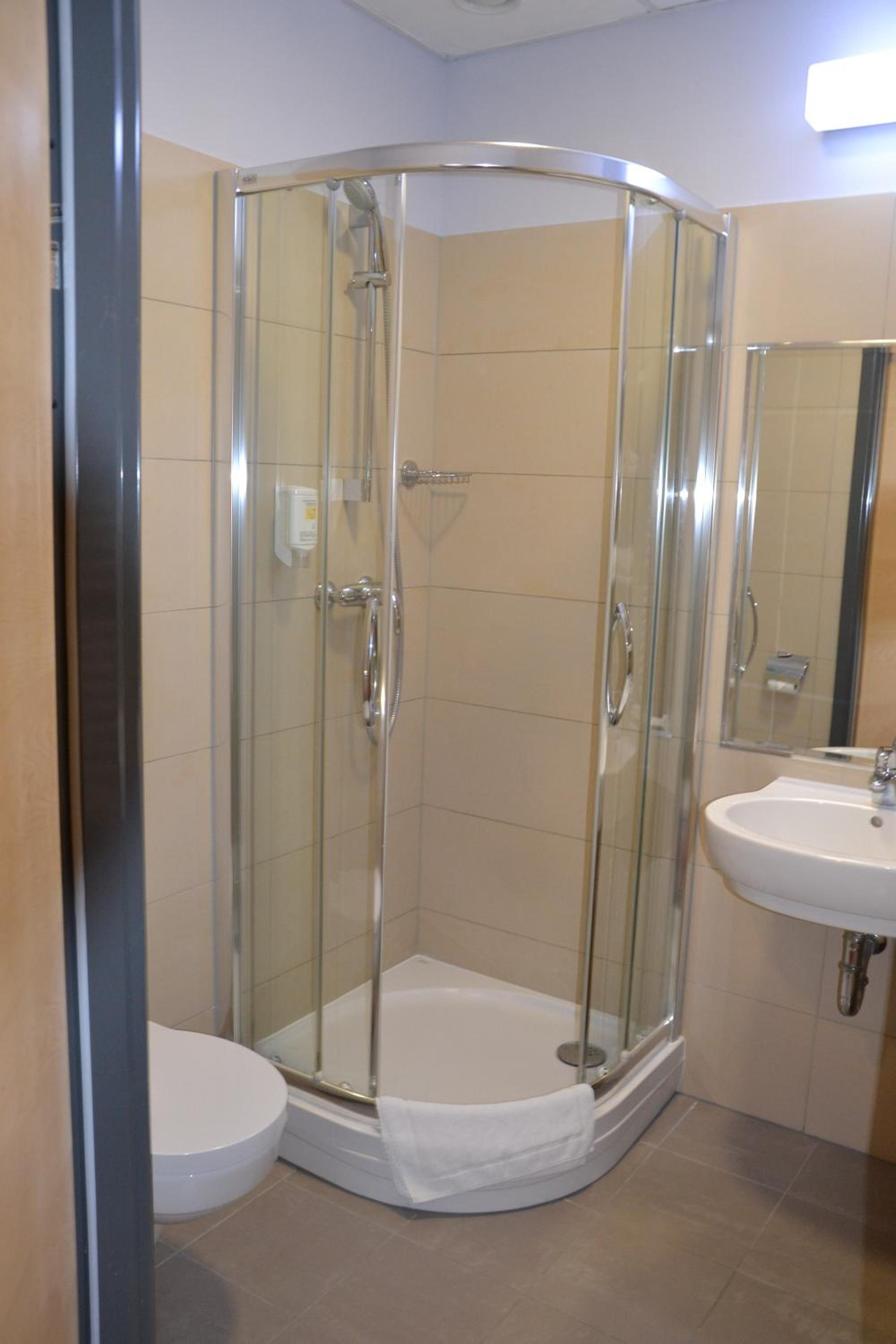 Basic Triple Room