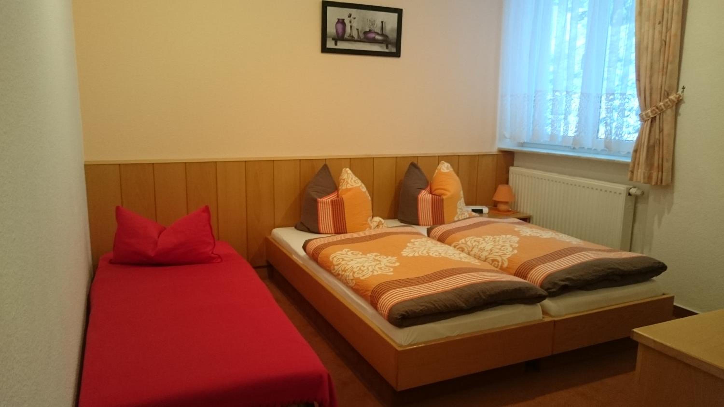 Double Room With Extra Bed photo 1
