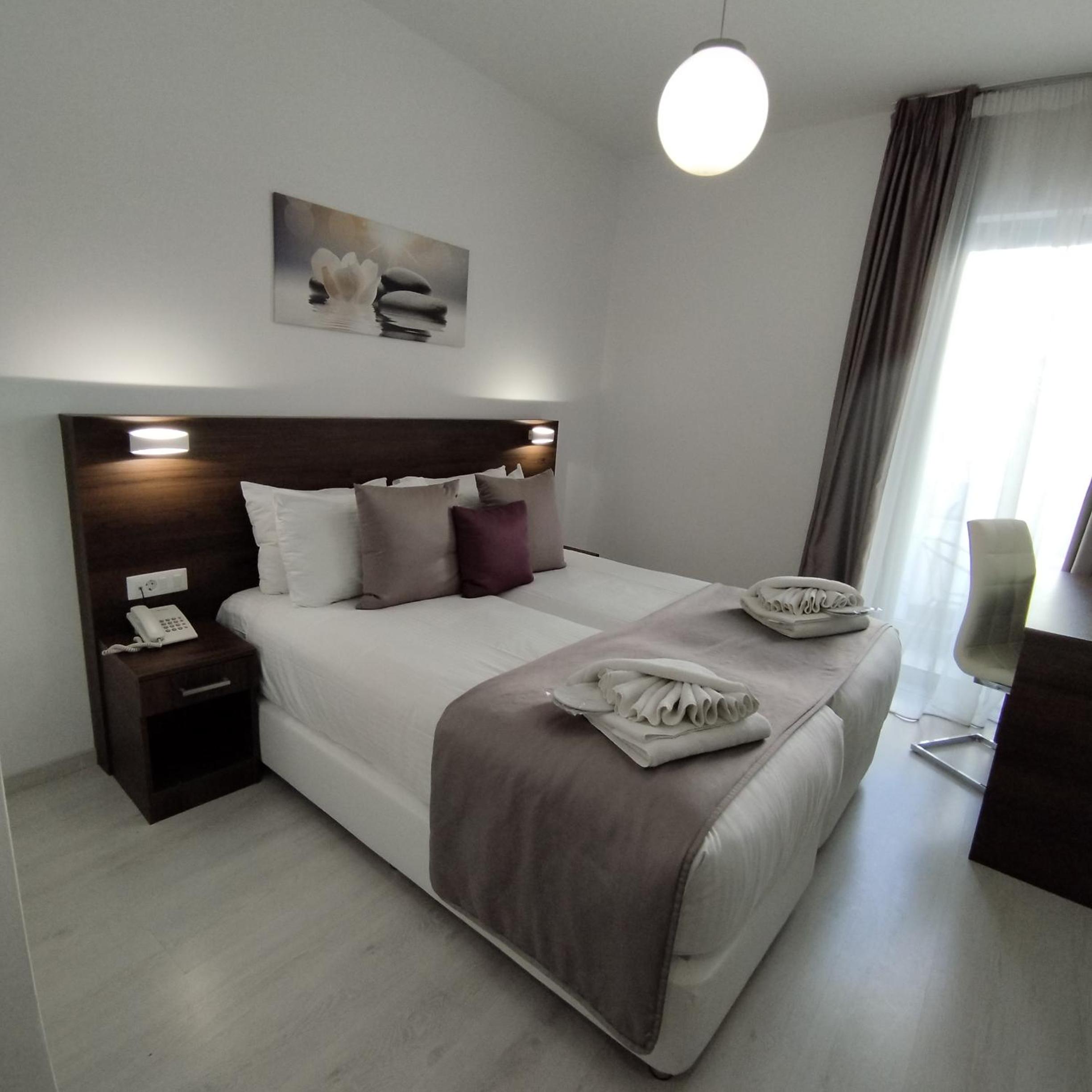 Large Double Room photo 1