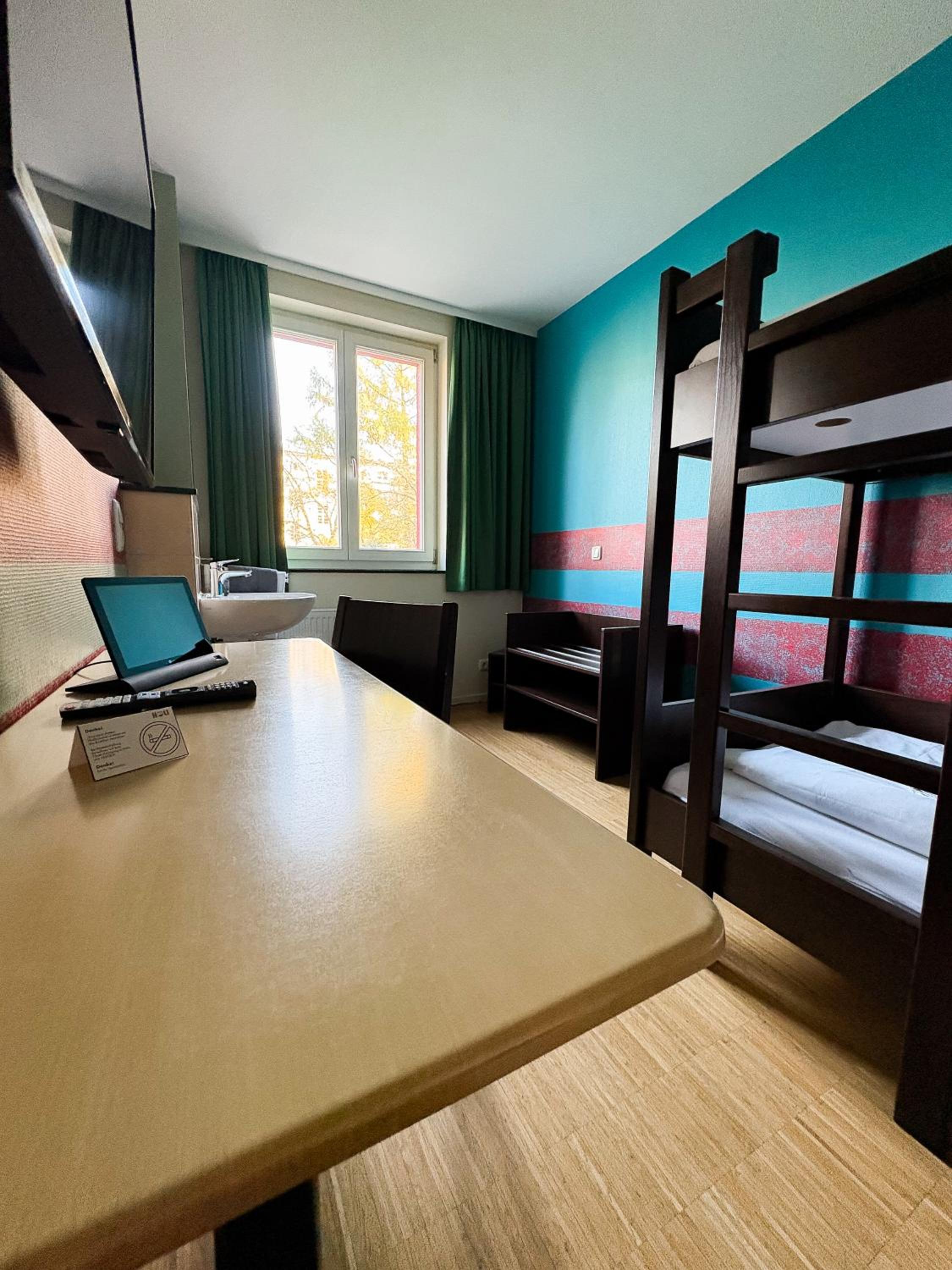 Double Room with Bunk Bed and Shared Bathroom photo 1