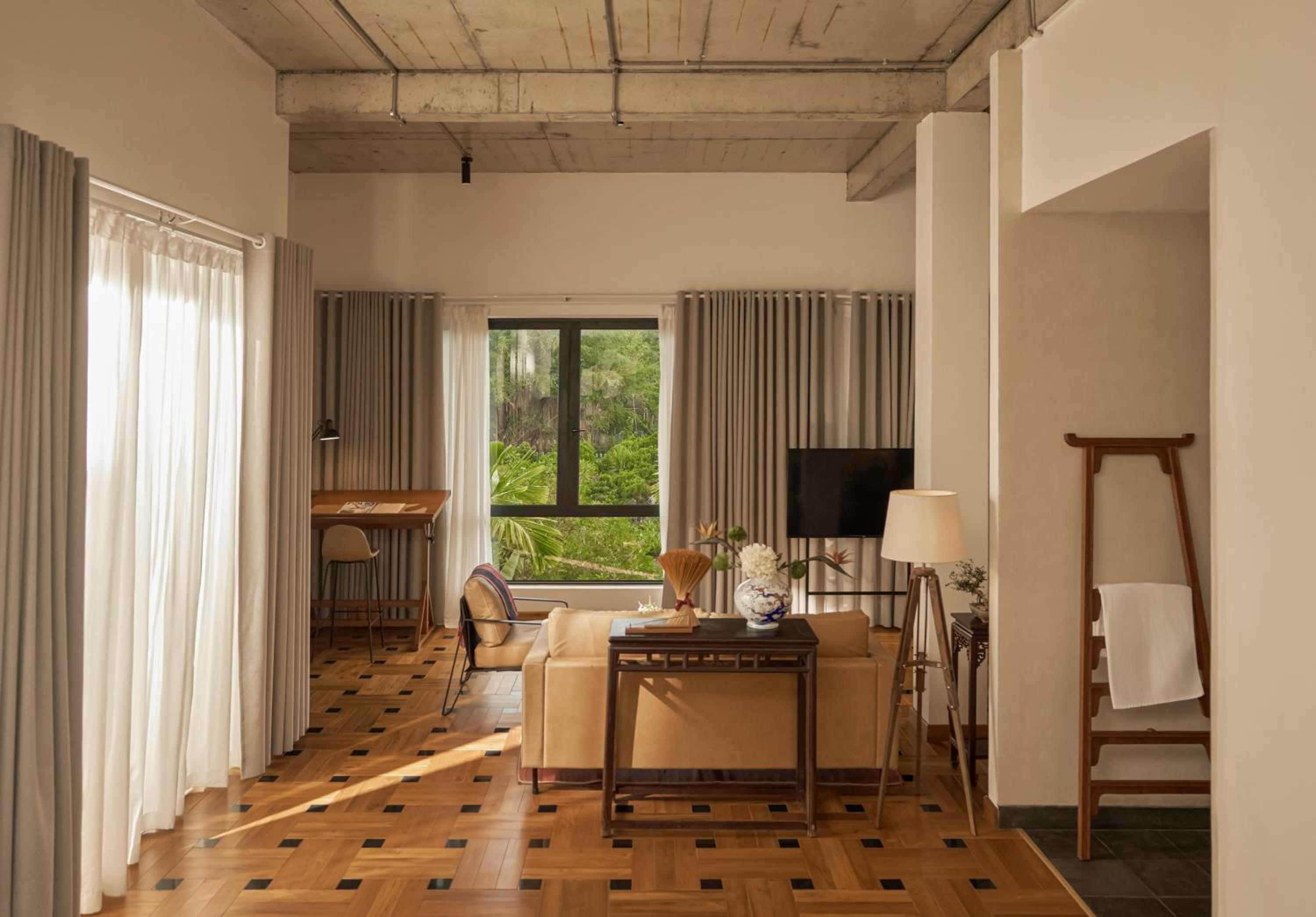 Executive Suite