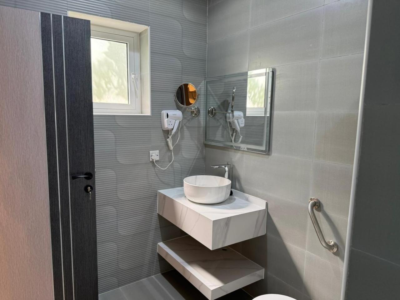 Deluxe Double Room - Photo 16