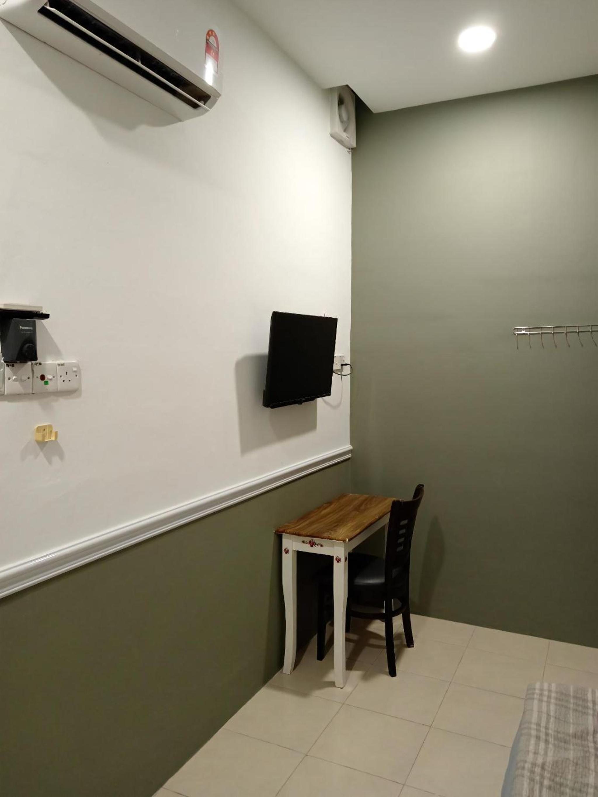 Basic Triple Room - Photo 12